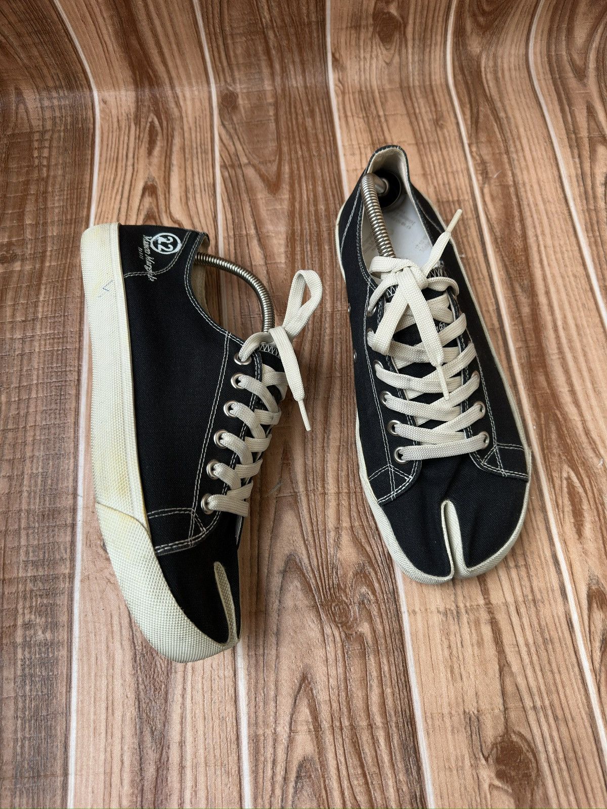Maison Margiela Maison Margiela Canvas 'Tabi' Lowtops Size US 10 / EU 43 - 6 Thumbnail