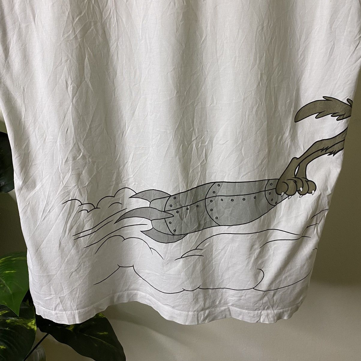 Japanese Brand × Warner Bros Japanese Brand x Warner Bros Road Runner & Wile E Coyote Tee Size US L / EU 52-54 / 3 - 7 Thumbnail