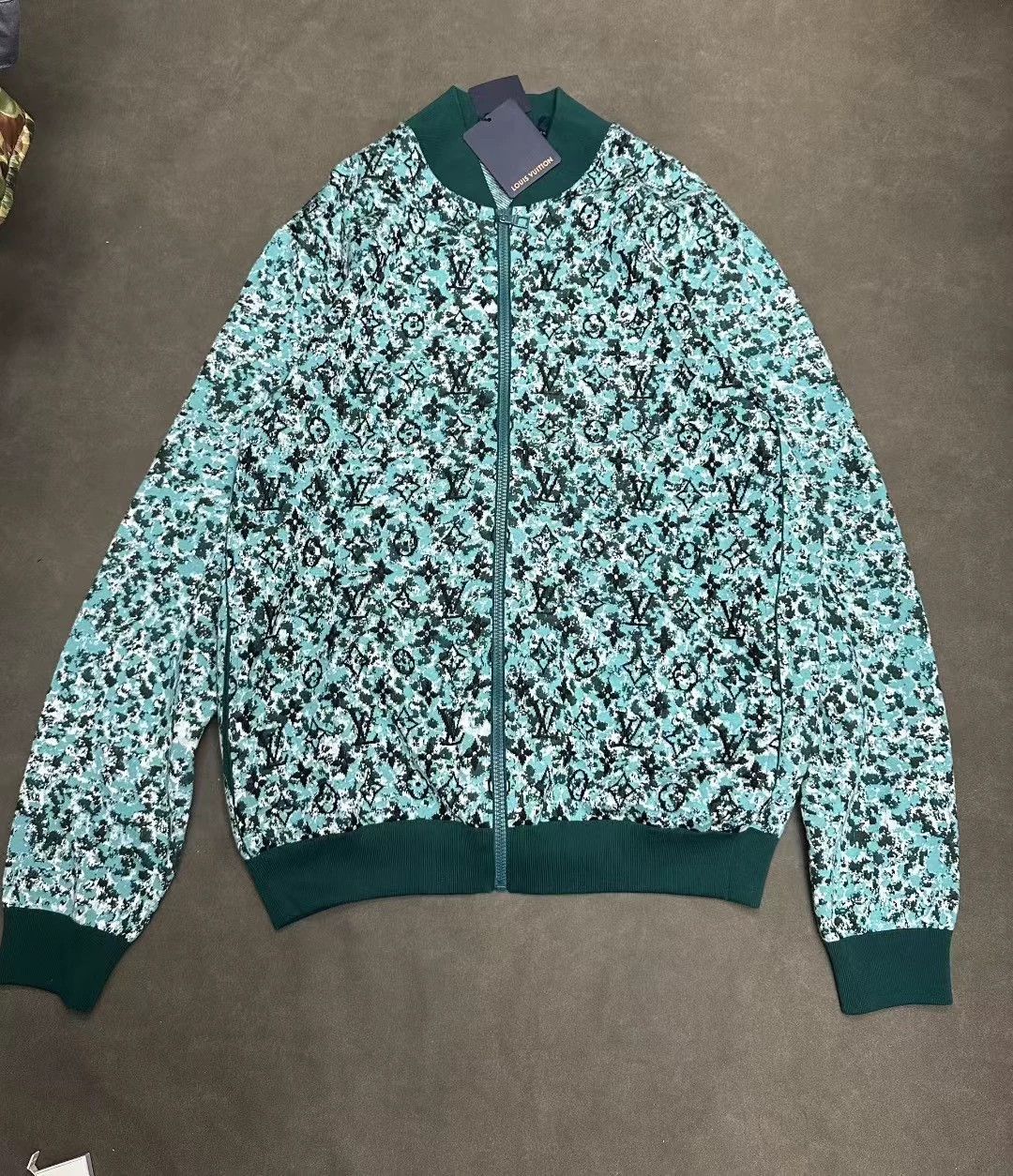 Louis Vuitton LV Graphic Cotton Knit Blouson Zipper Longsleeve Size US XL / EU 56 / 4 - 1 Thumbnail