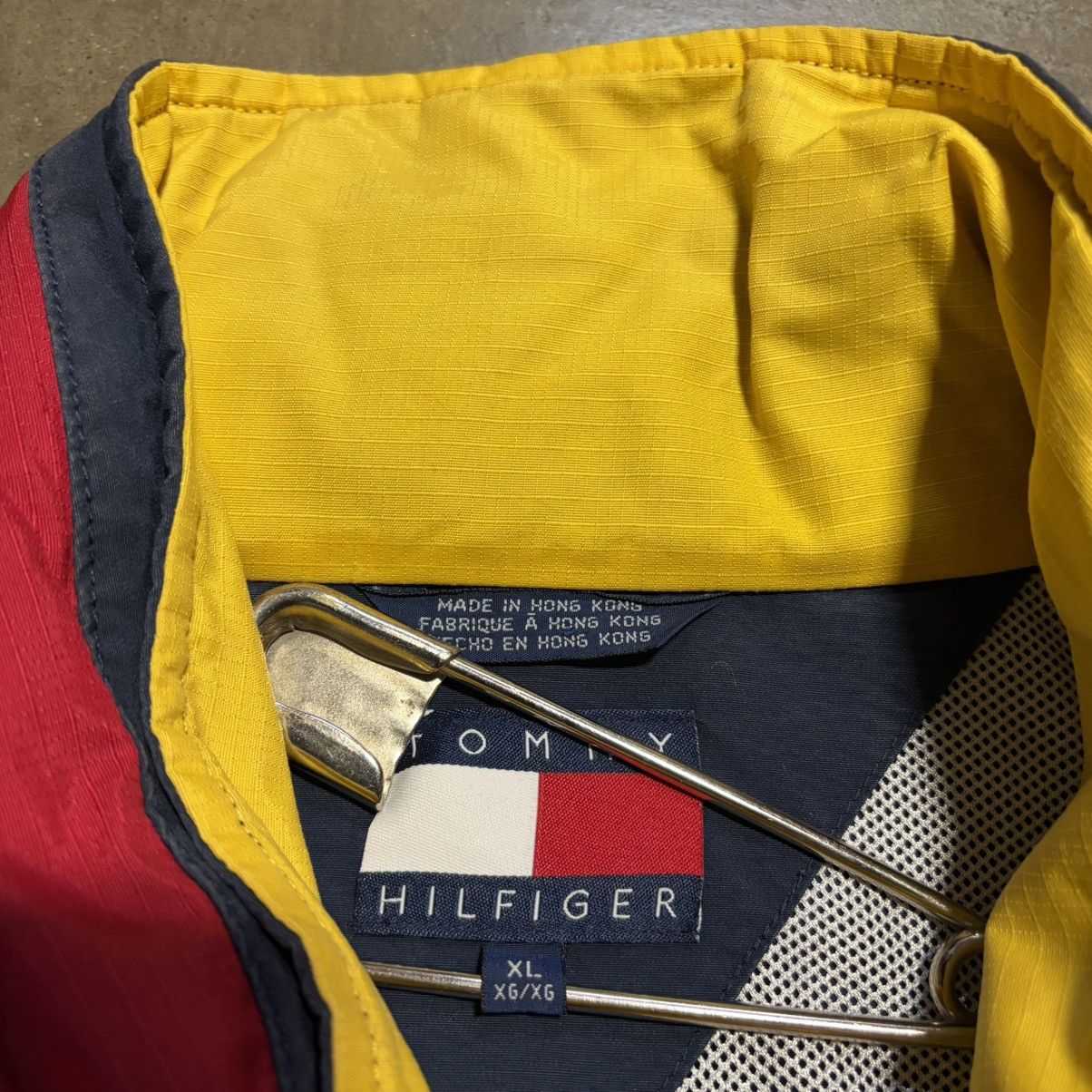 Tommy Hilfiger Vintage Tommy Hilfiger Jacket Lightweight Sailing Logo 90s Size US XL / EU 56 / 4 - 11 Thumbnail