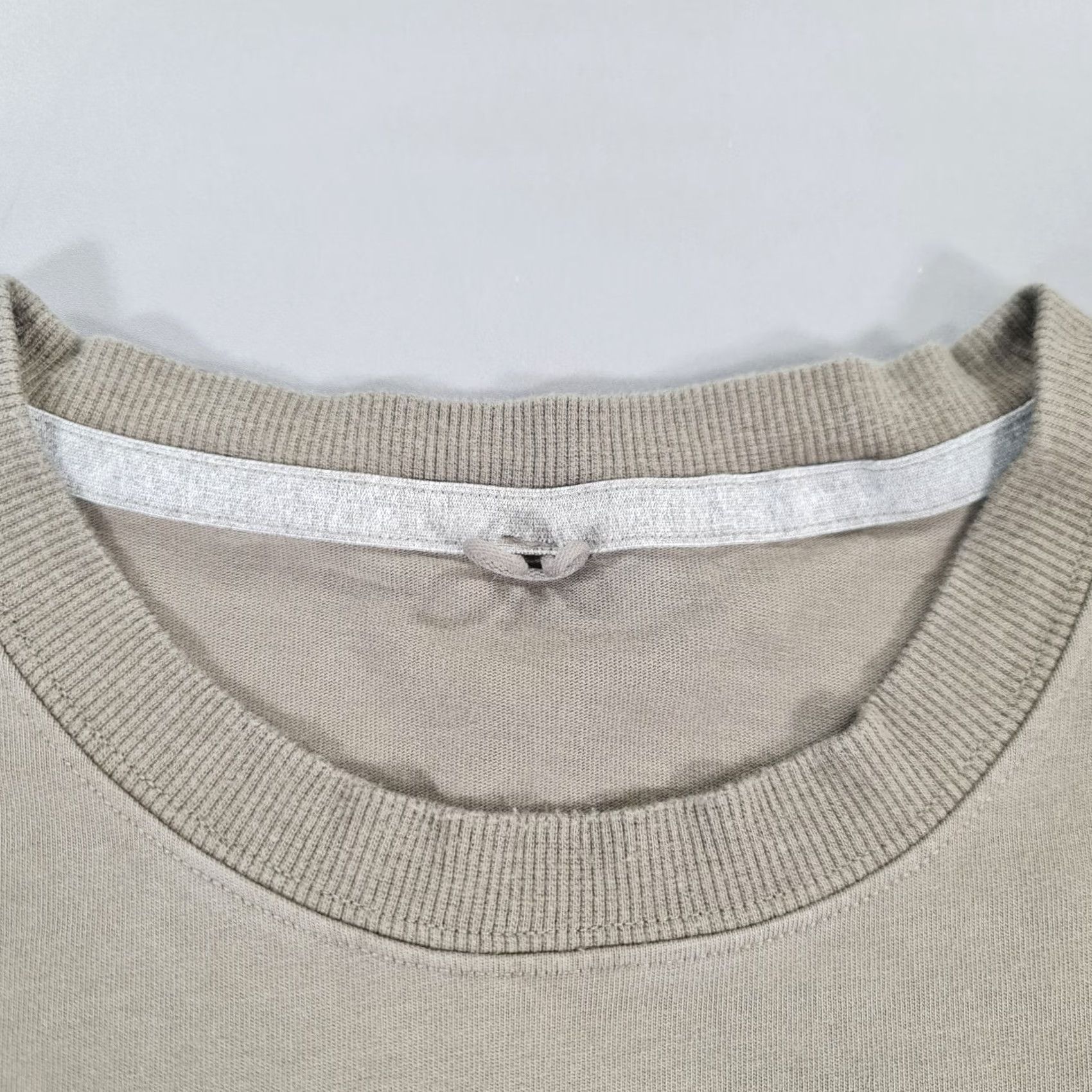 Lululemon Lululemon Mens T Shirt Khaki Green Medium Heavyweight Cotton Long-Sleeves Top Size US M / EU 48-50 / 2 - 3 Thumbnail