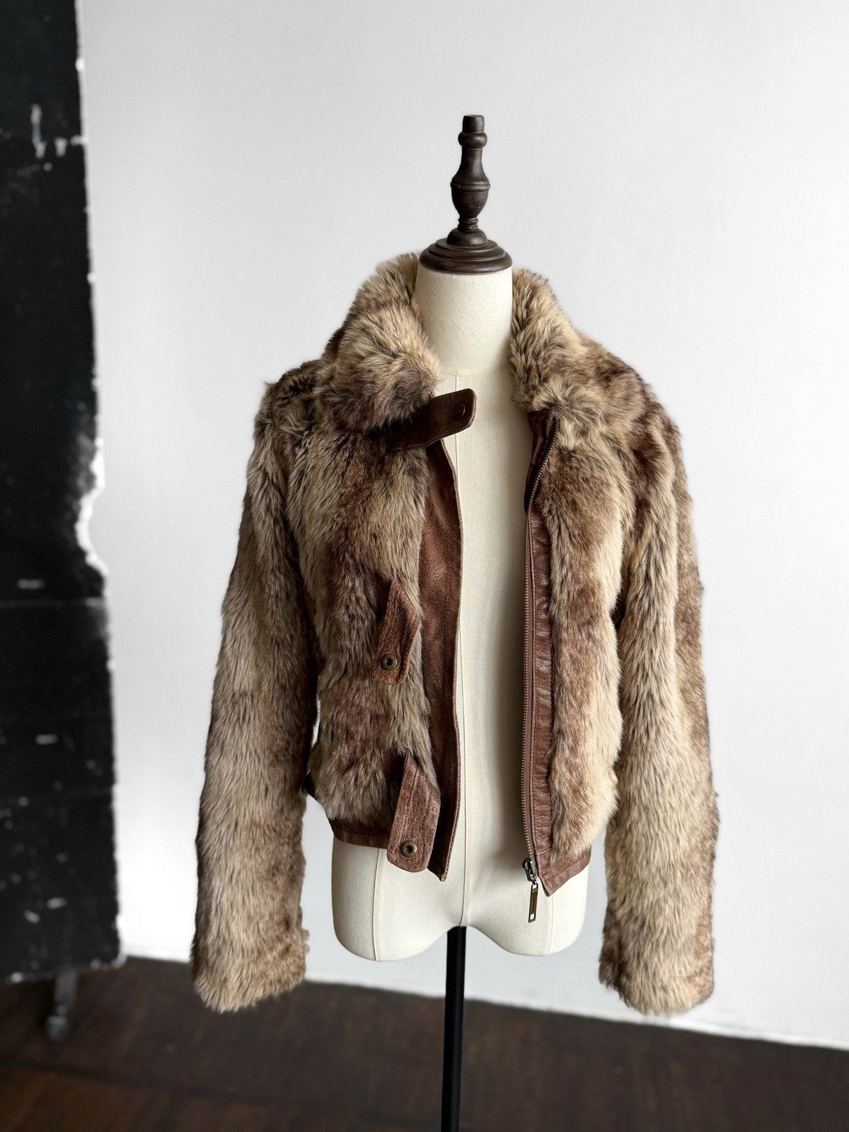 River Island River Island Vintage Wmns Faux Fur Short Jacket Brown Beige Size S / US 4 / IT 40 - 1 Thumbnail