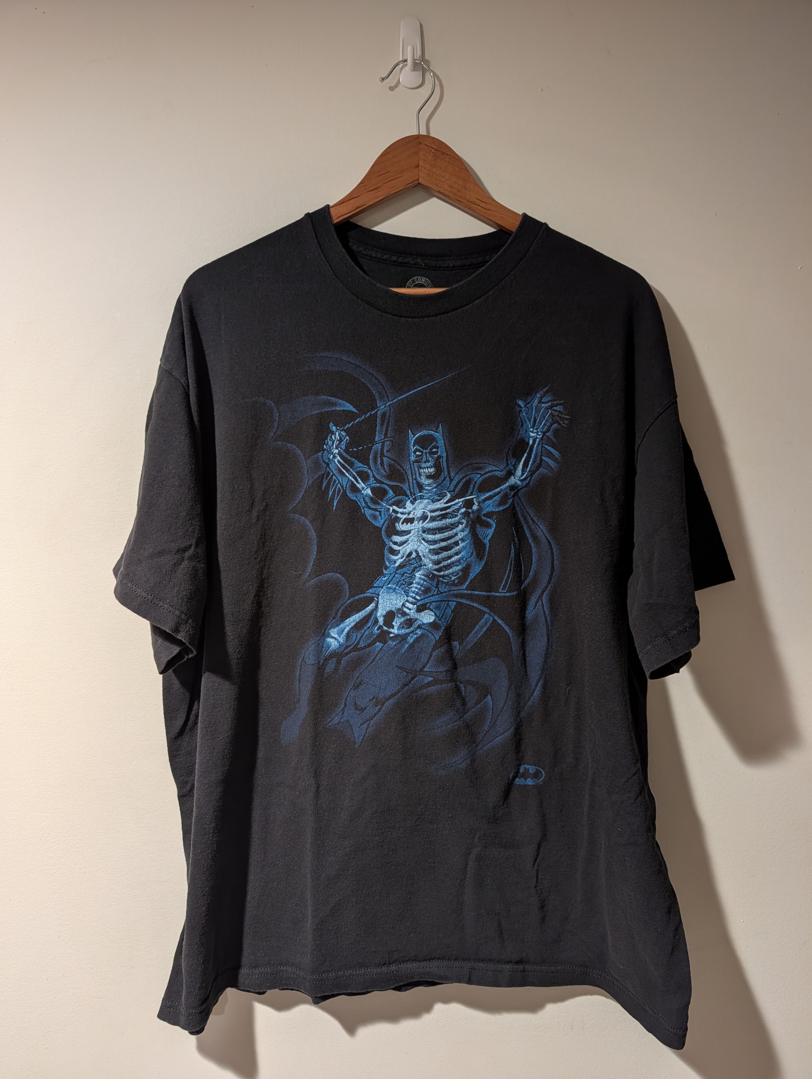 DC Comics Vintage Batman Skeleton Graphic T Shirt DC Comics Y2K Tee Size US XXL / EU 58 / 5 - 1 Thumbnail