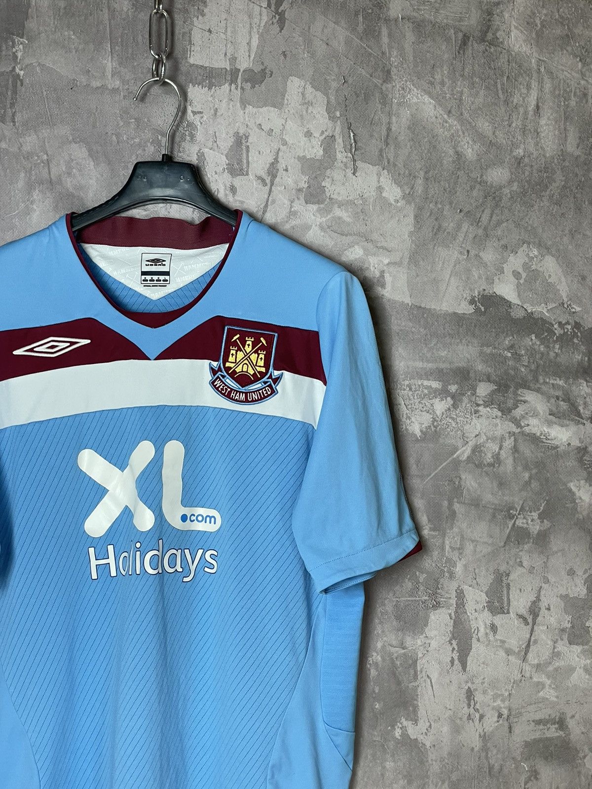 Other × Umbro WEST HAM UNITED 2016 AWAY FOOTBALL SHIRT Soccer JERSEY UMBRO Size US M / EU 48-50 / 2 - 4 Thumbnail