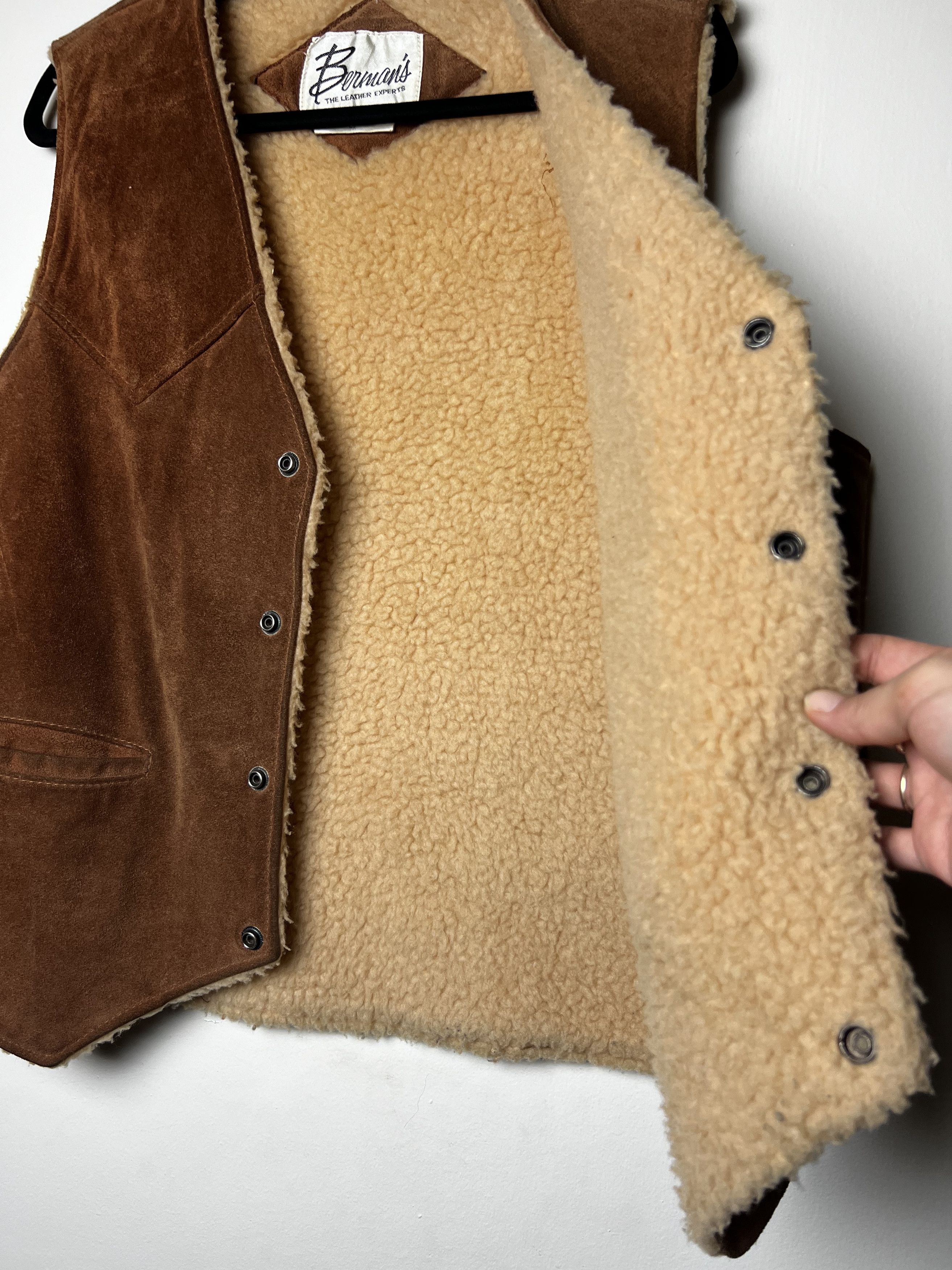 Vintage Vintage 1970's Berman's Brown Suede Leather Sherpa Vest Size US L / EU 52-54 / 3 - 10 Thumbnail