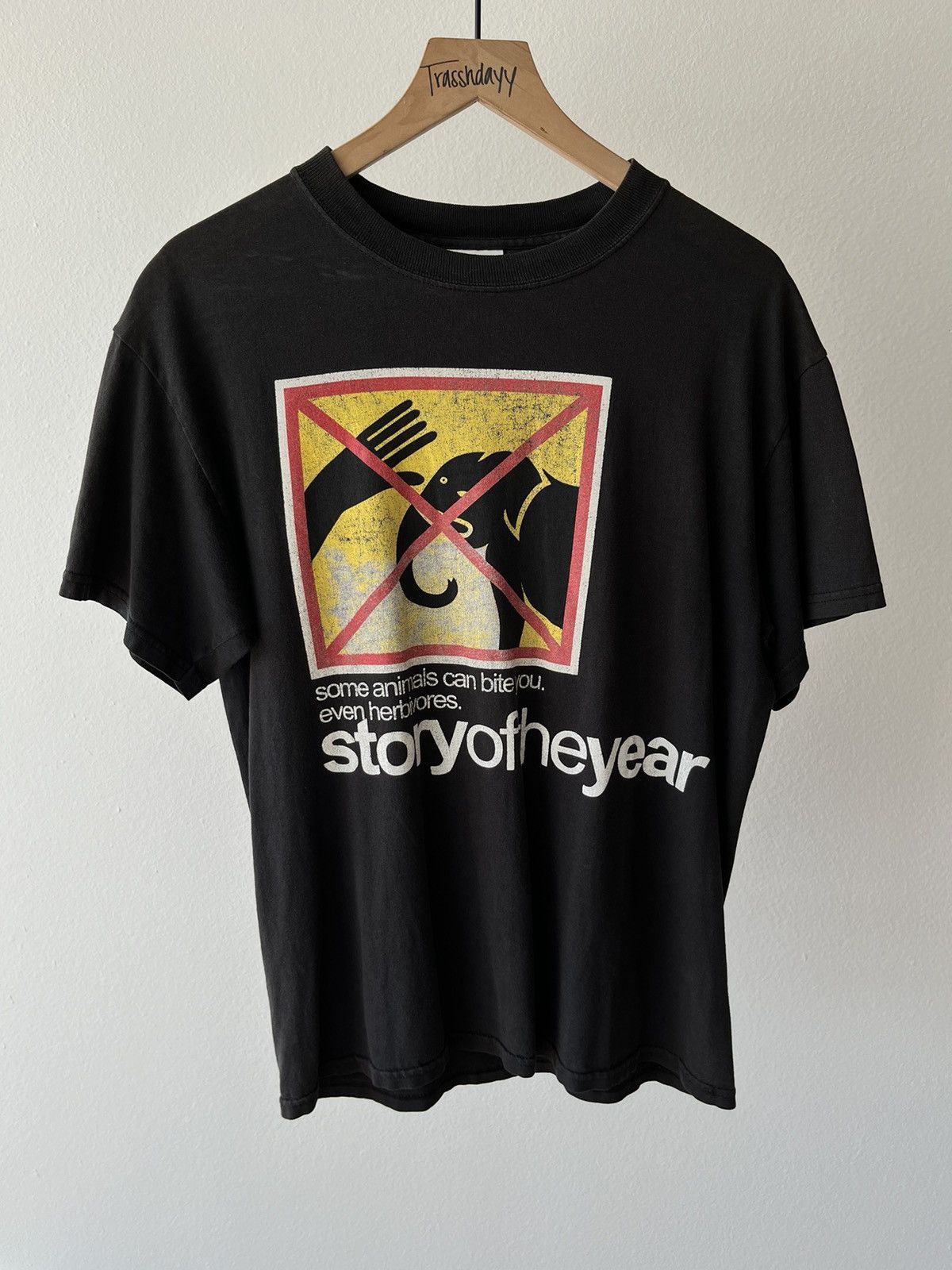 Vintage Vintage Y2K Story Of The Year Tee Size US M / EU 48-50 / 2 - 5 Thumbnail