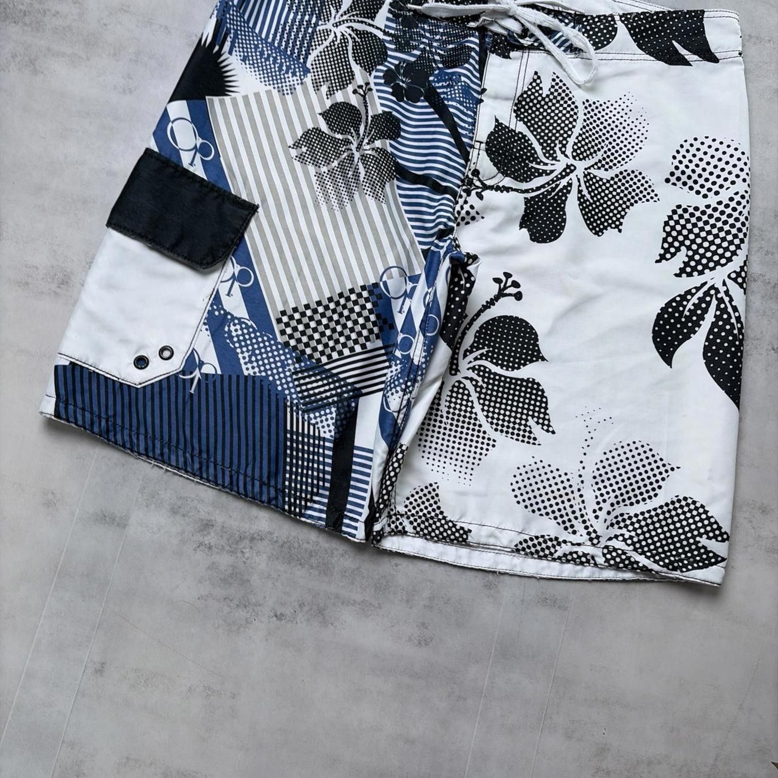 Ocean Pacific Y2K Ocean Pacific Grunge Surf Floral Baggy Board Shorts Size US 36 / EU 52 - 4 Thumbnail