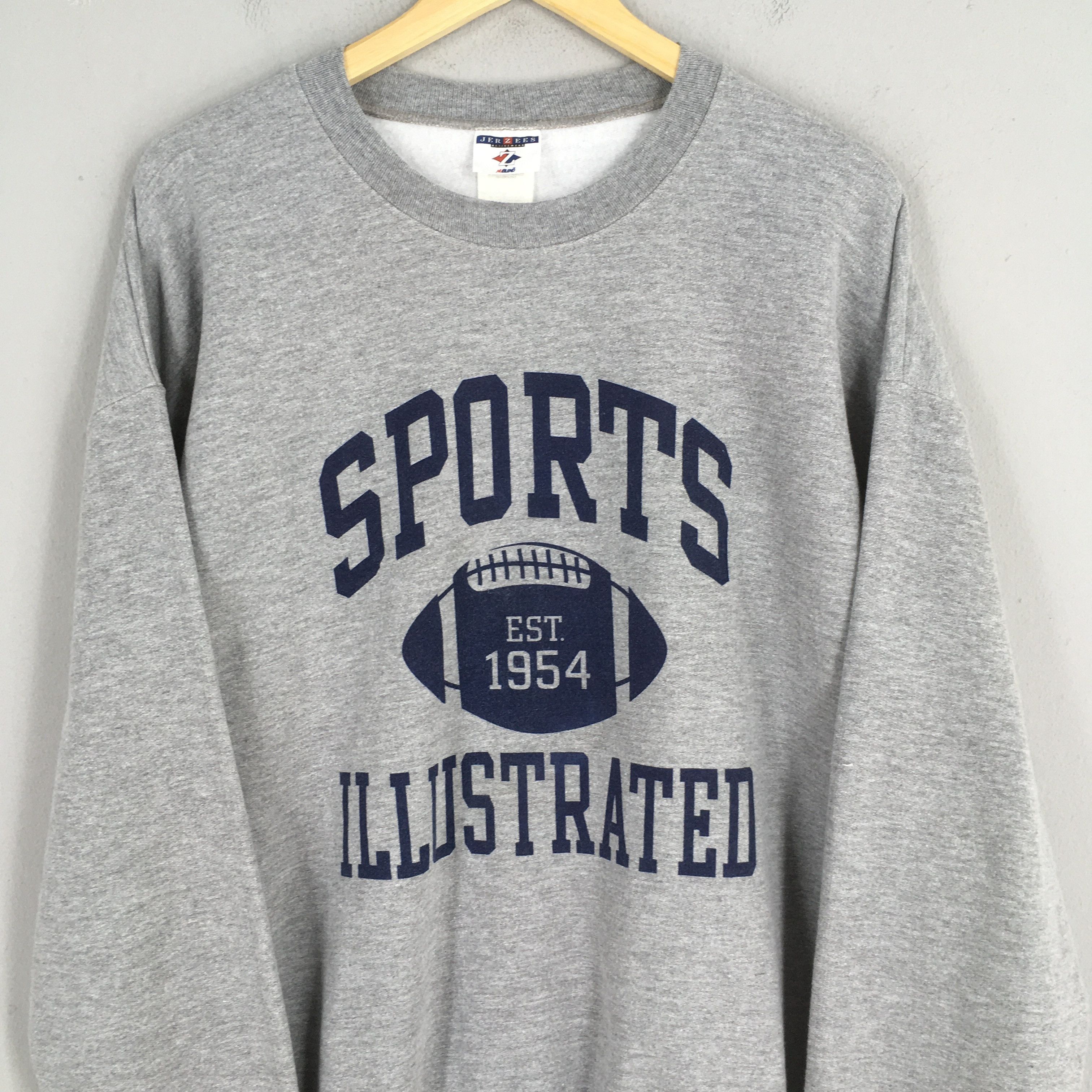 Vintage Vintage 90s Sports XXL Illustrated Gray Sweatshirt XLarge Size US XL / EU 56 / 4 - 2 Thumbnail