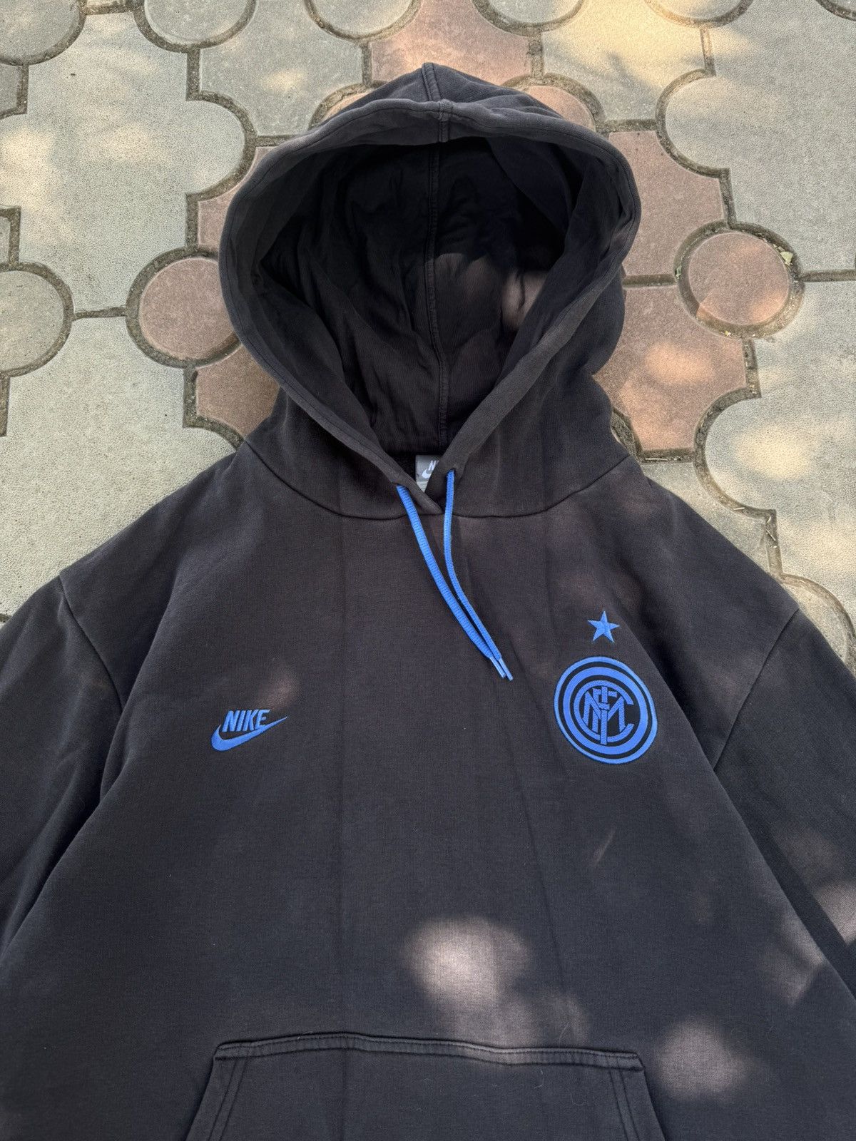 Nike Vintage Nike Inter Milan Faded Oversized Hoodie Size US L / EU 52-54 / 3 - 2 Thumbnail