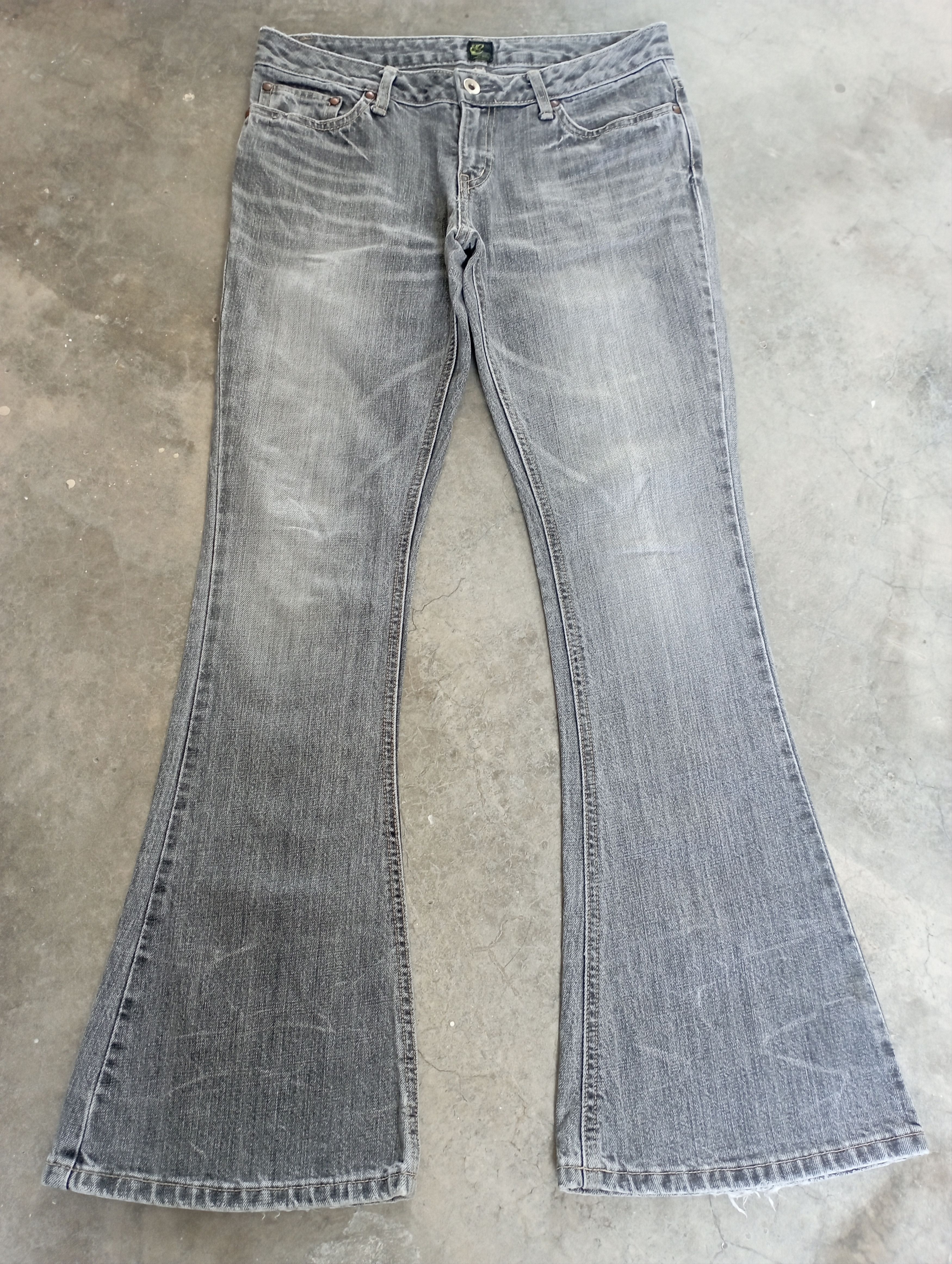 Japanese Brand Flare Jeans Japan Faded Distressed ET BOiTE Low Rise Jeans Size US 30 / EU 46 - 1 Thumbnail