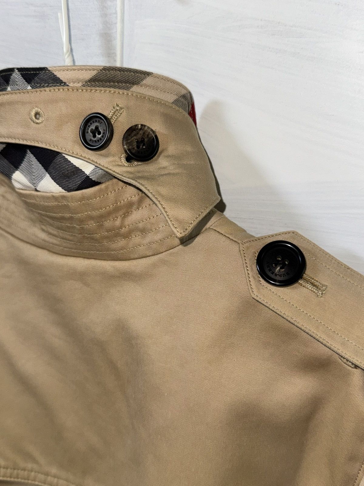 Burberry The Chelsea Heritage Trench Coat – Honey Beige