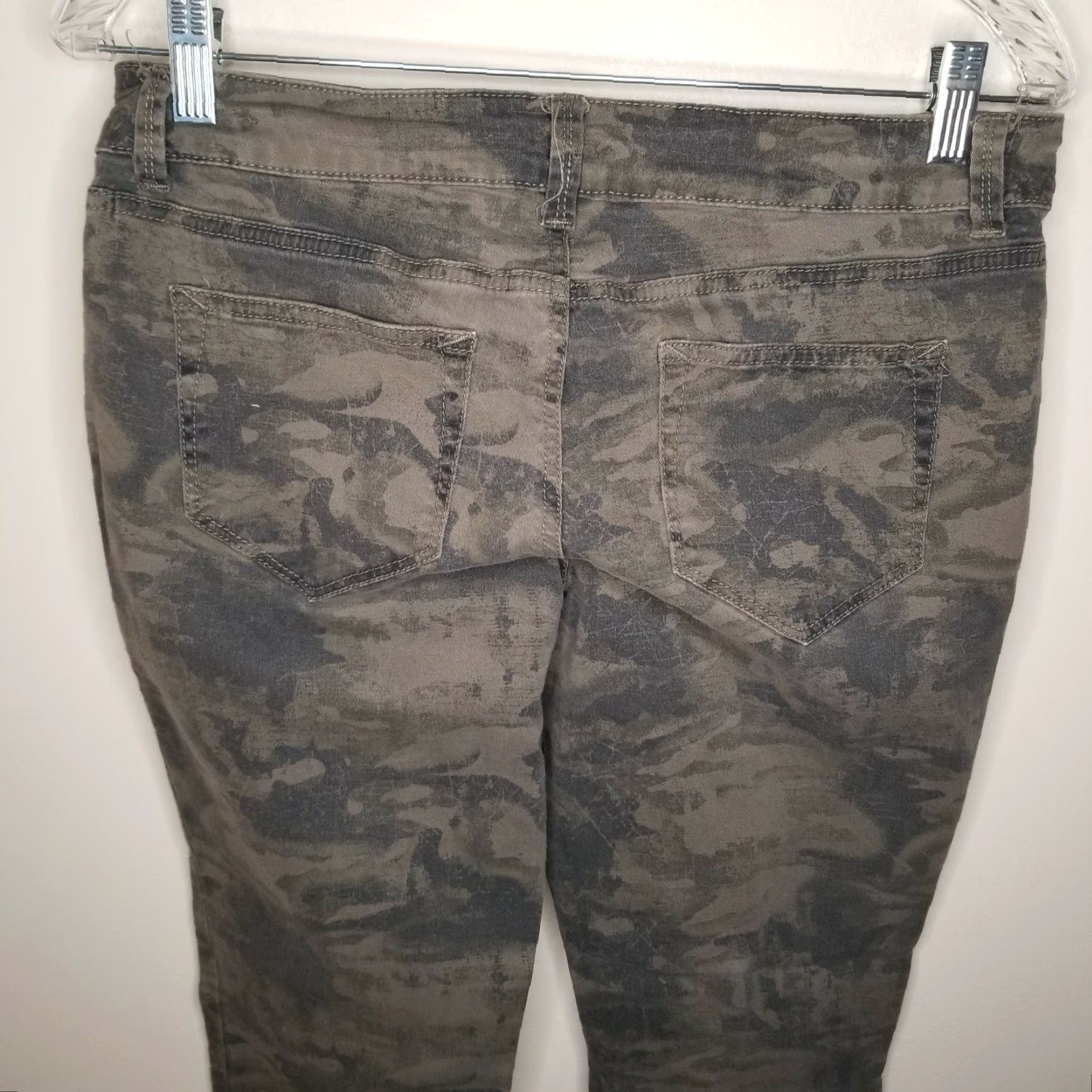 Vintage MAURICES Women's Green Brown Camo Skinny Jeans Size M Regular Size 32" / US 10 / IT 46 - 5 Thumbnail