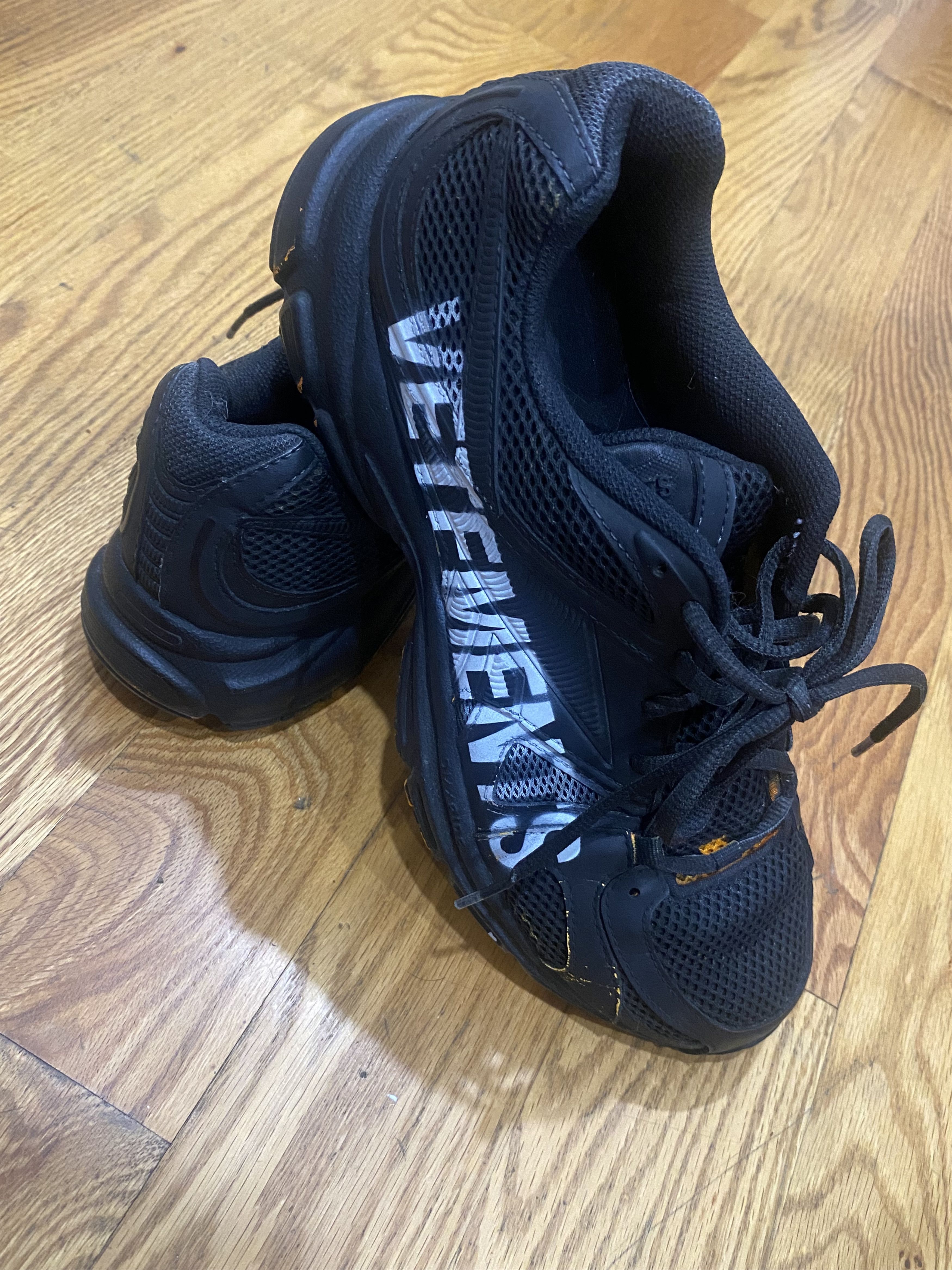 Vetements Vetements ‘Artisanal’ Black Scratch-Off Reebok Spike Runner Size US 8.5 / EU 41-42 - 12 Thumbnail