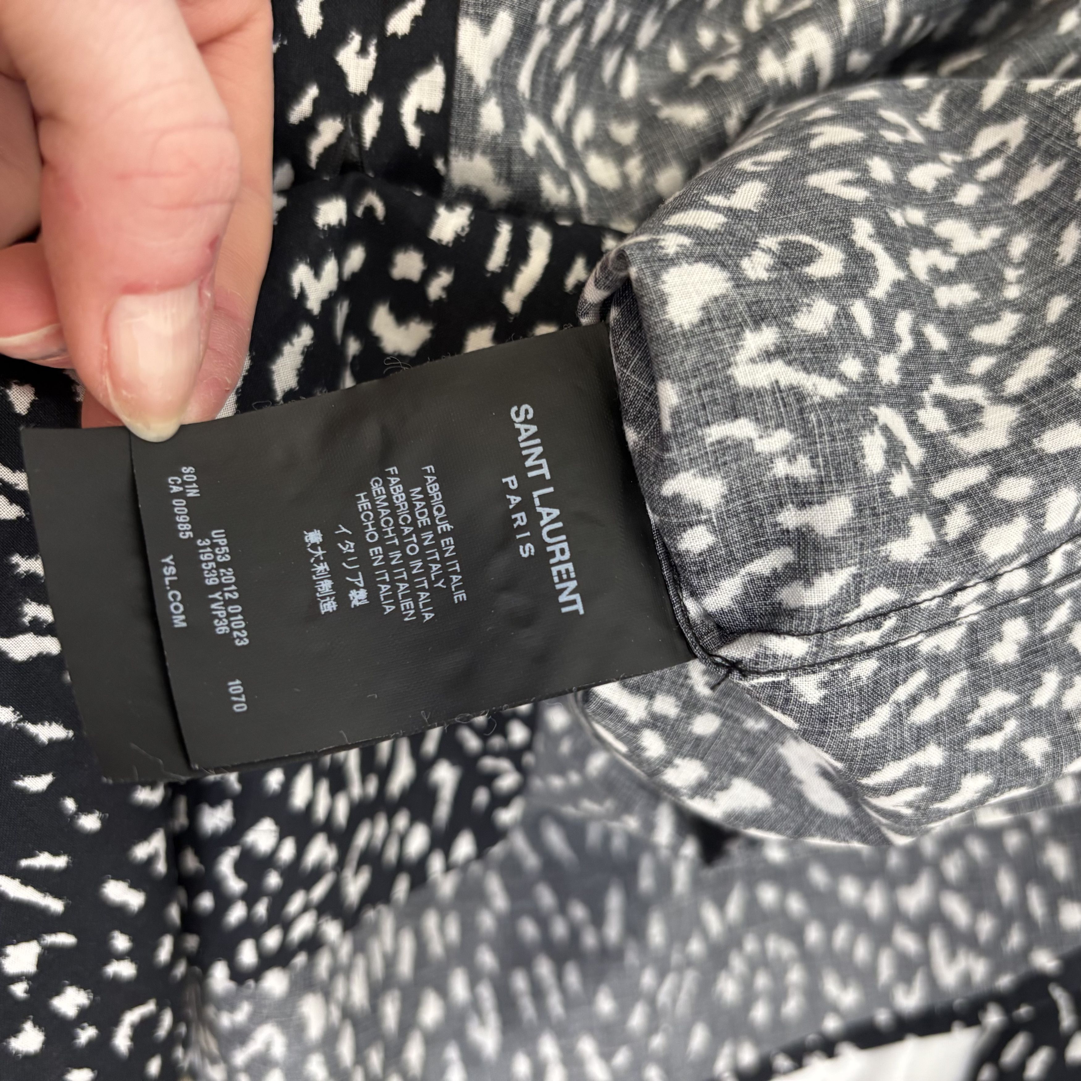 Saint Laurent Paris Saint Laurent Black & White Leopard Shirt Size US XL / EU 56 / 4 - 4 Thumbnail