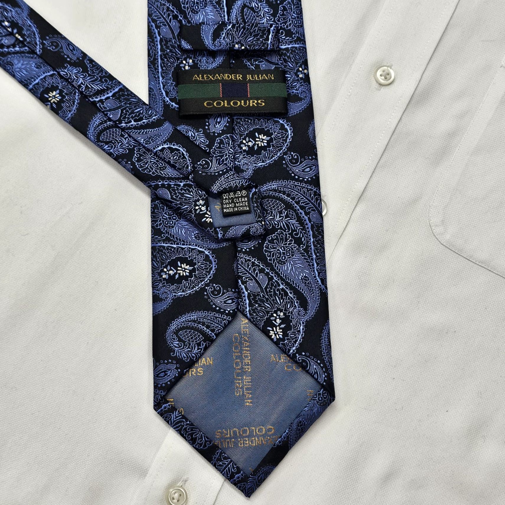 Alexander Julian ALEXANDER JULIAN COLOURS Men's Silk Necktie Designer Paisley Blue EUC Office Tie 57.5" 3.75" Vintage Mens Size ONE SIZE - 4 Thumbnail