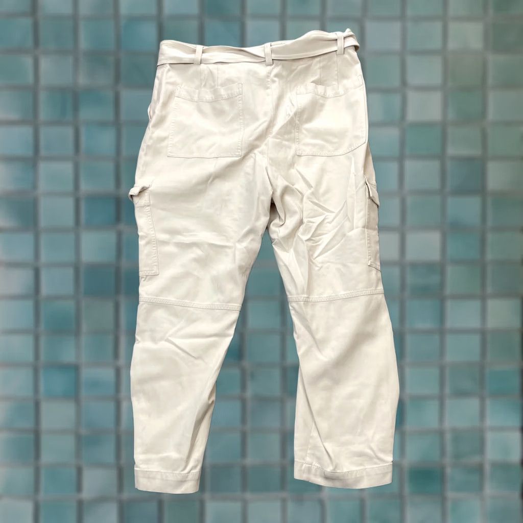 Banana Republic Banana Republic Pants Womens 14 Beige Cargo Pockets Belted Tapered Size 24" / US 00 / IT 34 - 1 Thumbnail