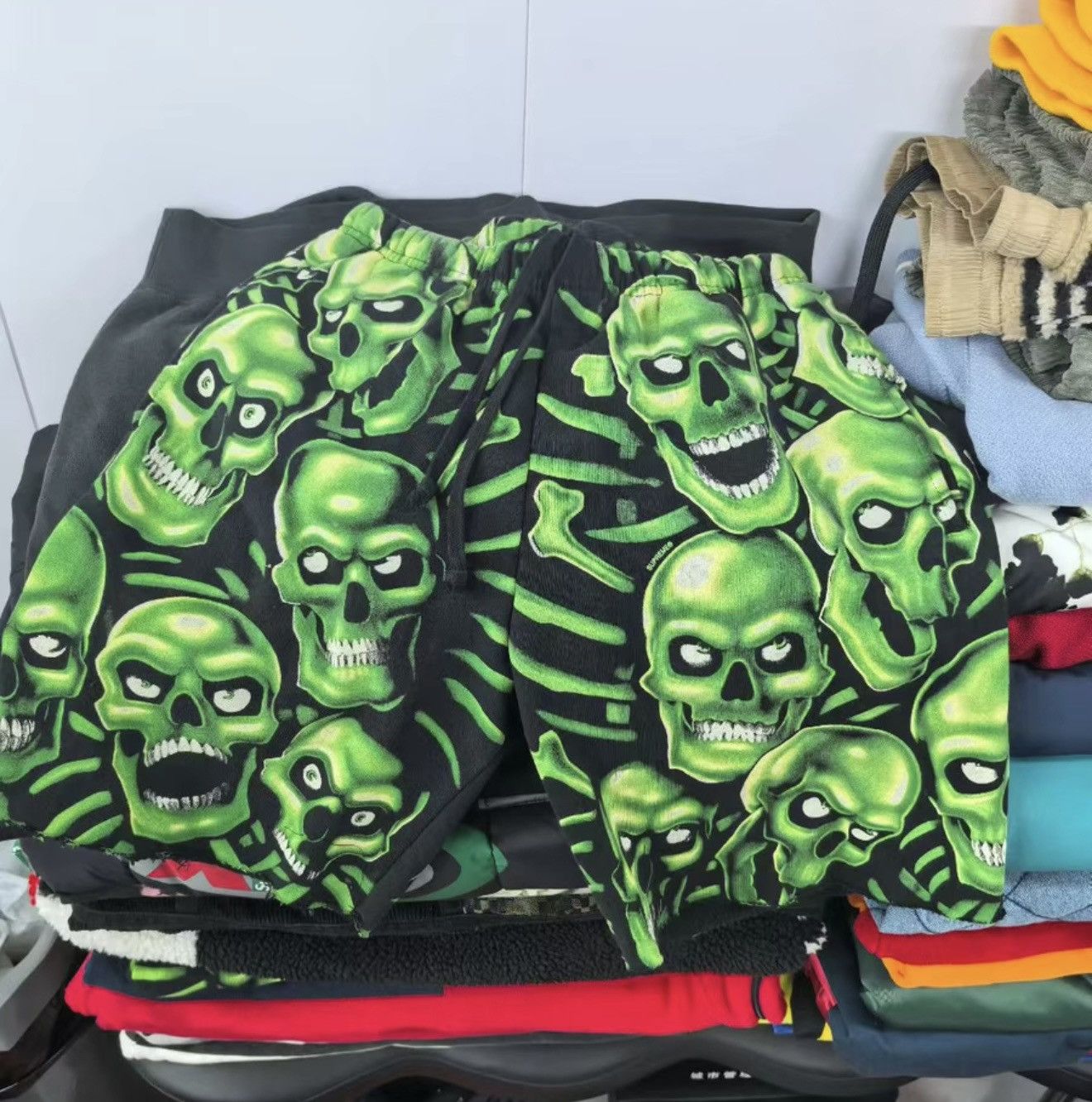 Supreme Skull Pile Bandana Green バンダナ s-l400.jpg