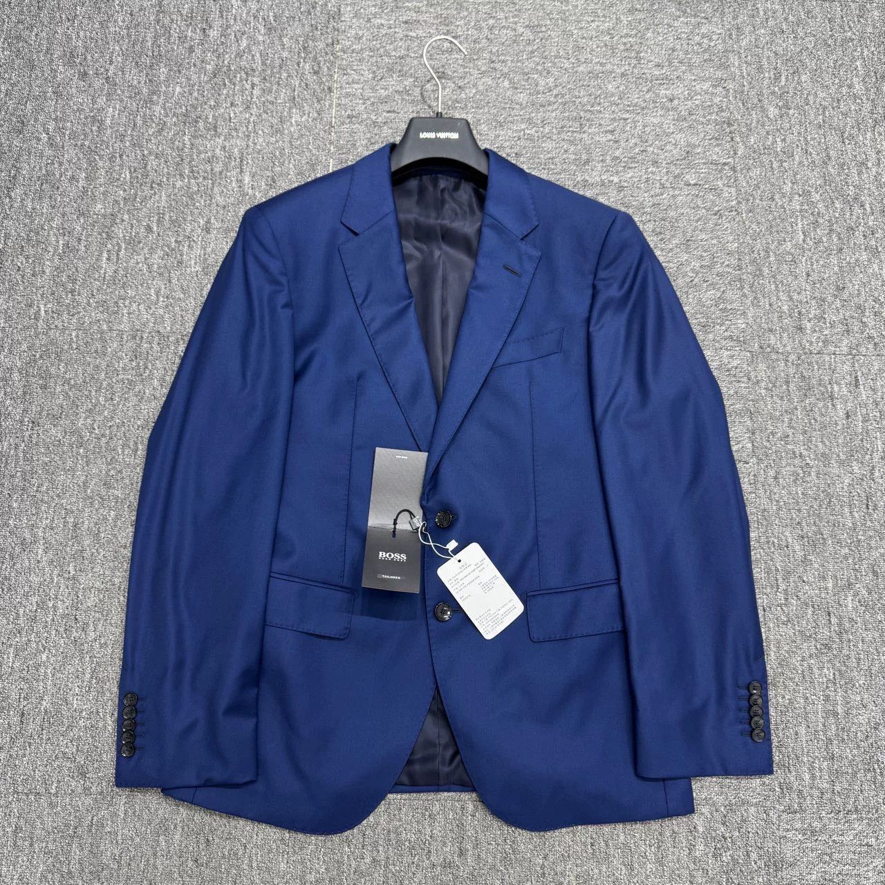 Hugo Boss Boss Solid Color Suit Jacket. Size US L / EU 52-54 / 3 - 1 Thumbnail