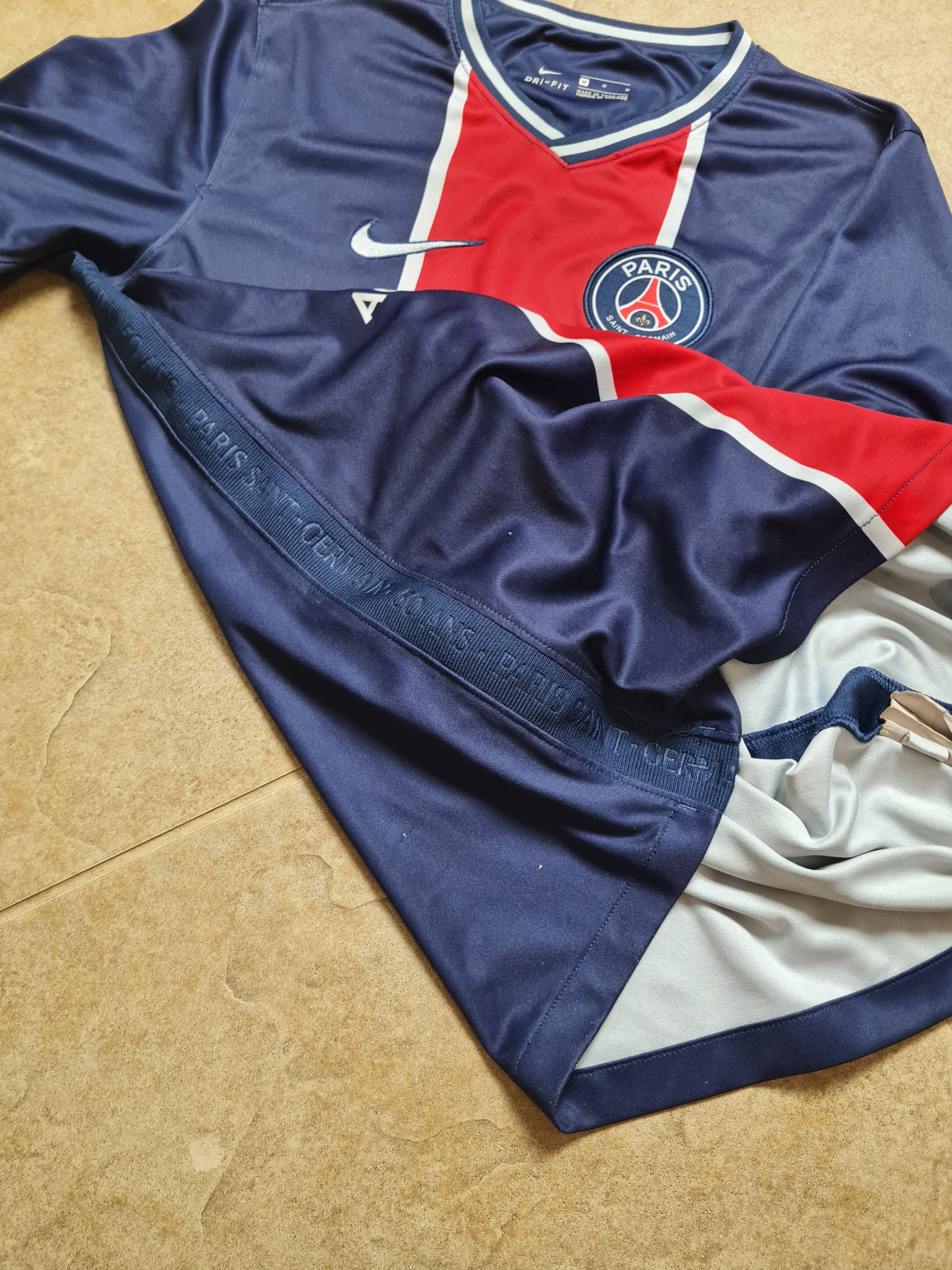 Nike JERSEY NIKE PARIS SAINT-GERMAIN 2020/21 HOME SHIRT PSG Size US M / EU 48-50 / 2 - 21 Thumbnail