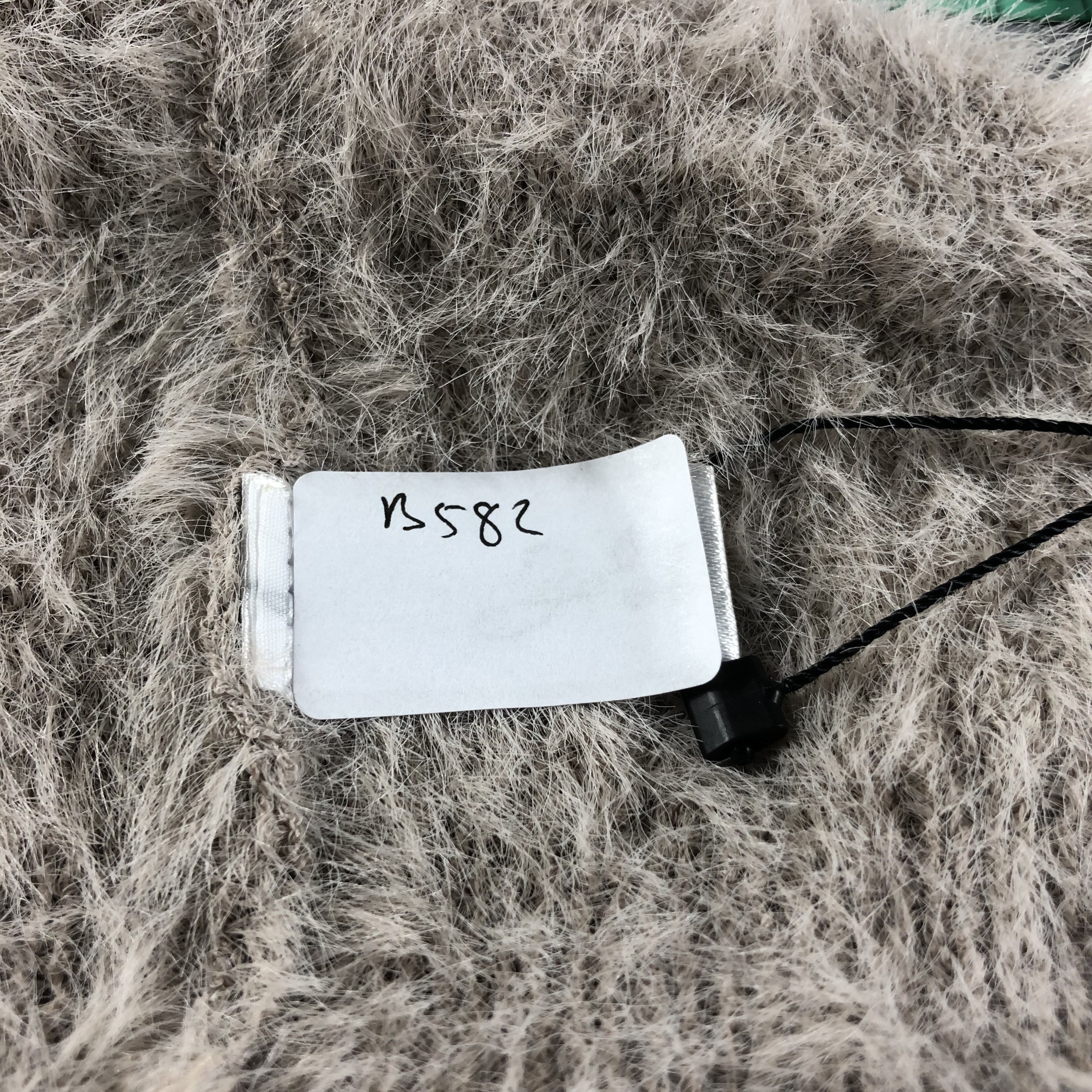 Vintage Zakkaholic Faux Fur Shaggy Beanie Hat Winter Hat B582 Size ONE SIZE - 7 Thumbnail