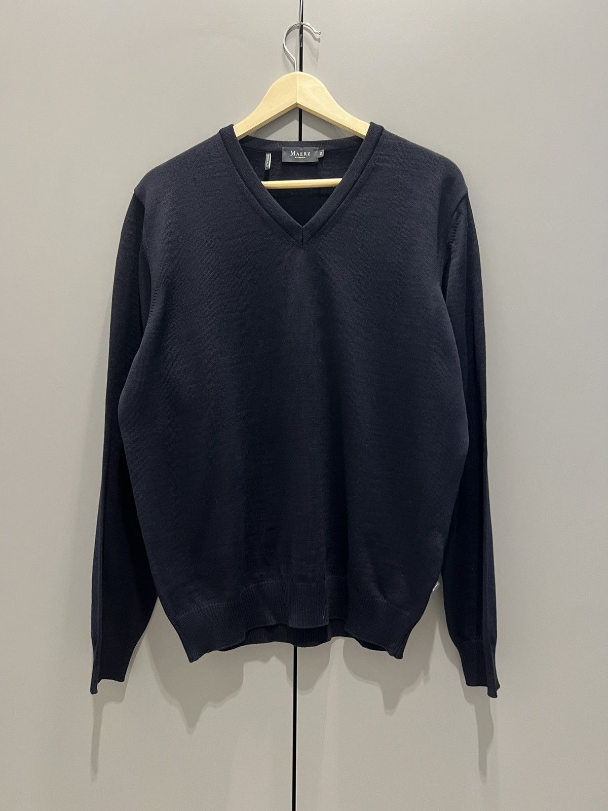 Japanese Brand Vintage Maerz Munchen V-neck Sweater Sweatshirt 52 Size Knit Size US L / EU 52-54 / 3 - 12 Thumbnail