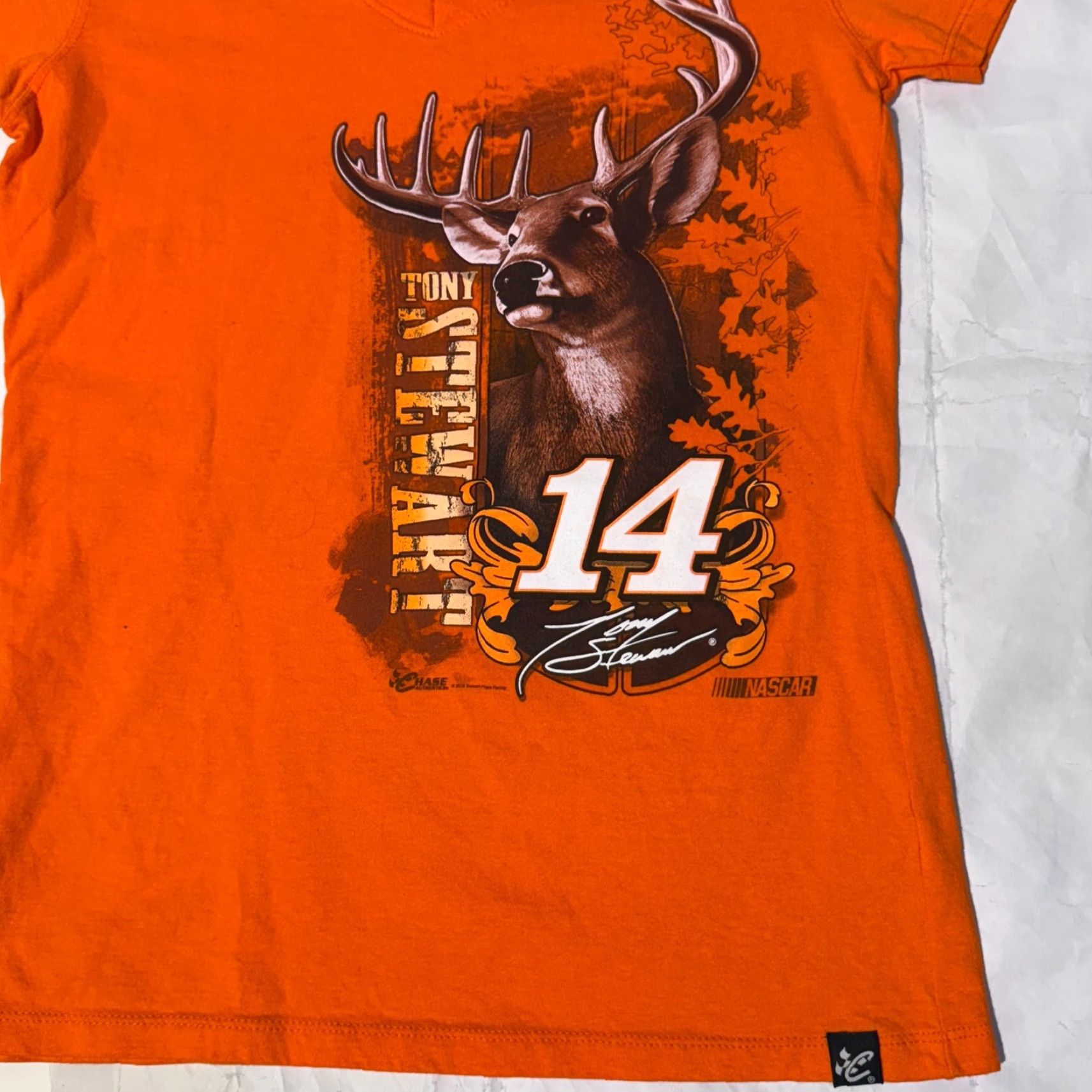Chase Authentics NASCAR Racing Tony Stewart Deer Buck Tshirt Orange Chase Authentics V-Neck T-Shirt short sleeve Womens M Logo Casual Size M / US 6-8 / IT 42-44 - 3 Thumbnail