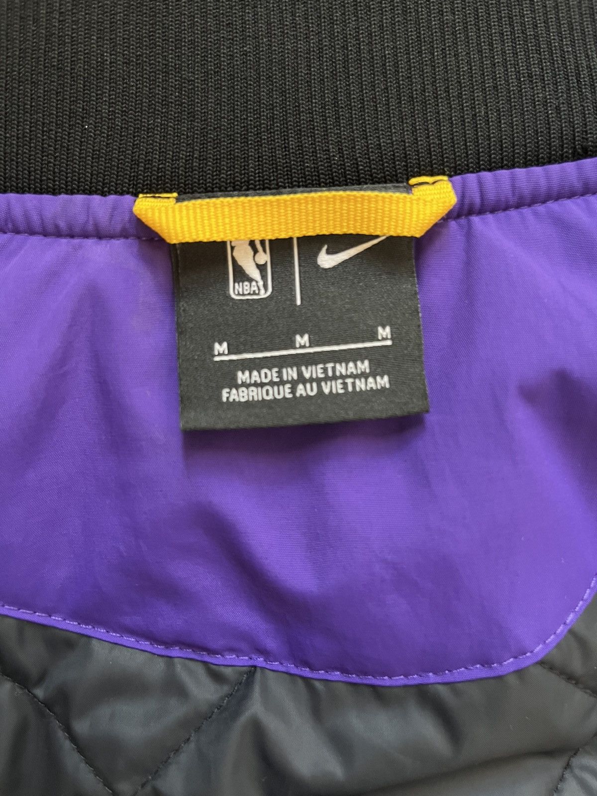 Nike Nike Los Angeles Lakers Courtside Full-Zip Bomber Jacket Size US M / EU 48-50 / 2 - 4 Thumbnail