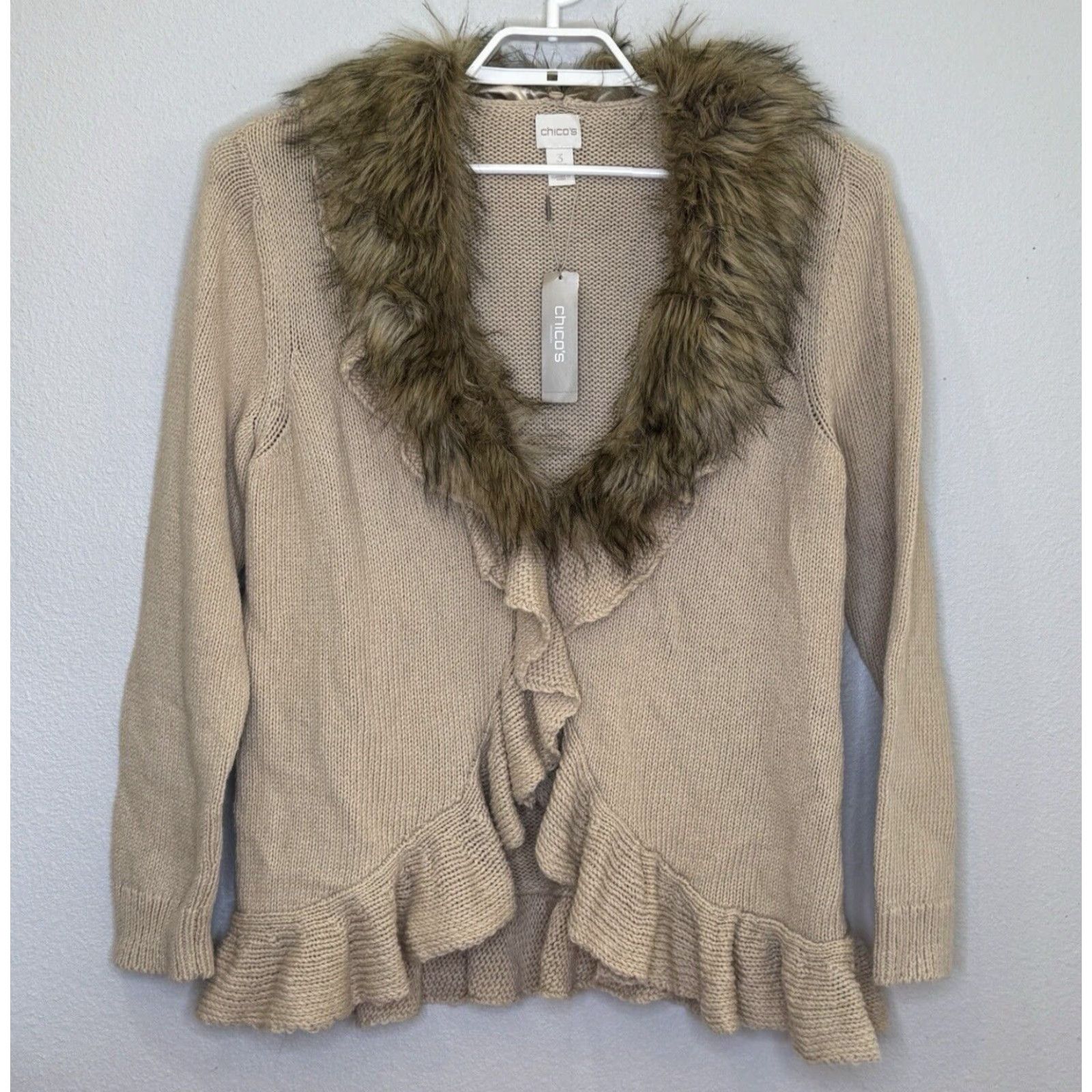 Vintage Chico's Cardigan Sweater Size 3 Tan Removable Faux Fur Collar Ruffle Trim Long Sleeve NWT Women Mens? Size XS / US 0-2 / IT 36-38 - 2 Thumbnail