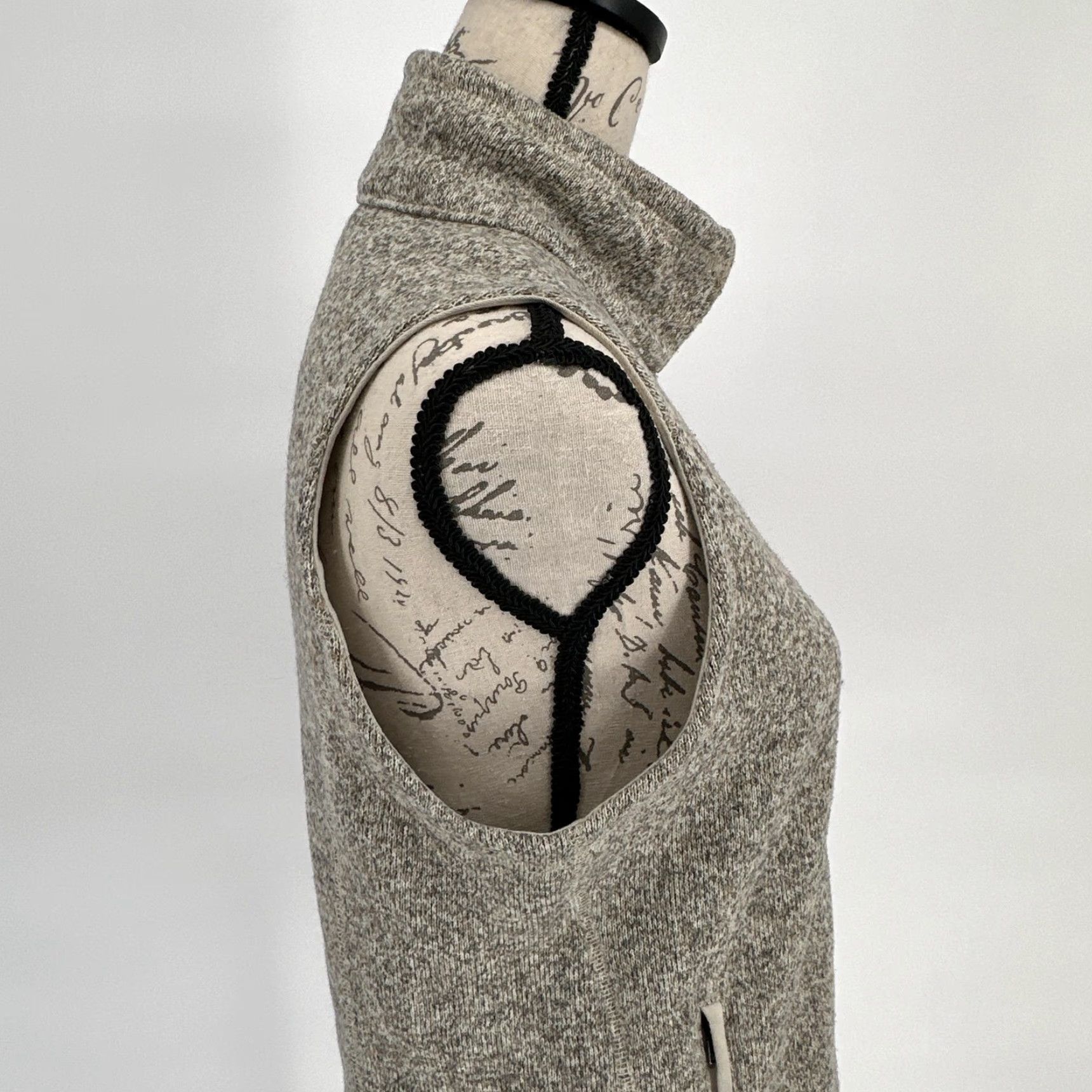 Patagonia Patagonia Vest Womens Small Gray Fleece Full Zip Pockets Better Sweater Casual Layering Size S / US 4 / IT 40 - 4 Thumbnail