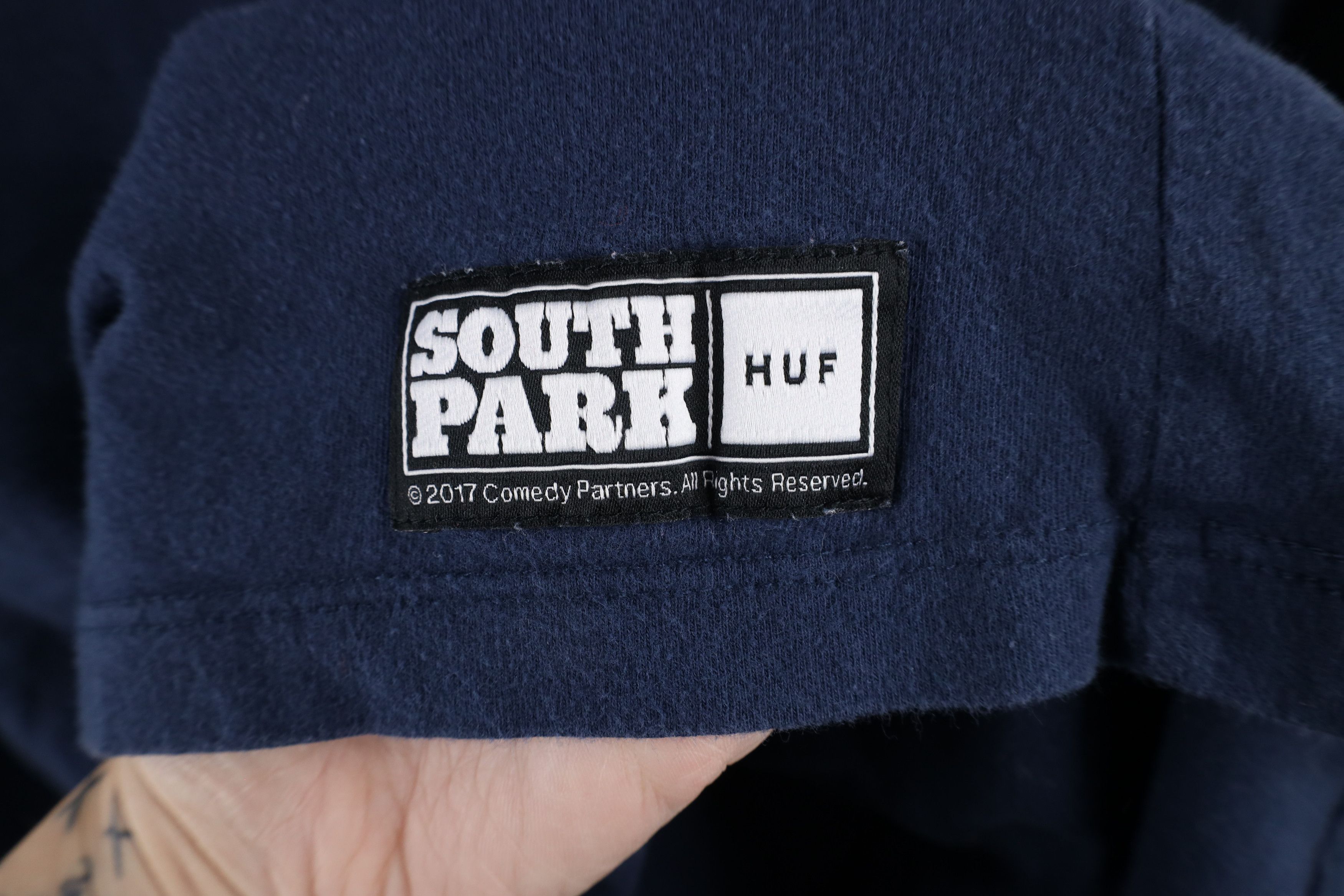 Vintage Vintage Y2K Huf x South Park Cartman Long Sleeve T-Shirt Size US L / EU 52-54 / 3 - 7 Thumbnail
