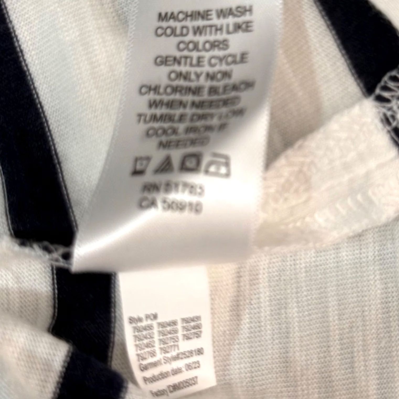 Vintage NWT Maurices 24/7 Striped Drop Shoulder Tee Shirt Cotton Modal Nautical Crew Neck Short Sleeve White Navy Womens Small Size S / US 4 / IT 40 - 6 Thumbnail