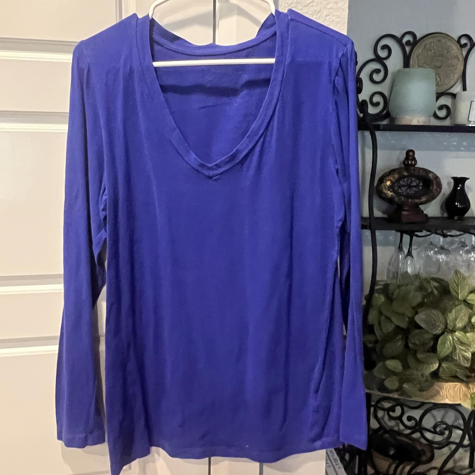 Unknown London Women's Long Sleeve V-Neck Top in Blue Size XL / US 12-14 / IT 48-50 - 1 Thumbnail
