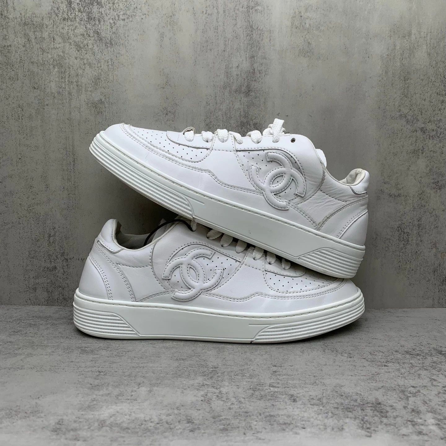 Chanel Chanel white side logo sneakers 37 98 New Size US 6 / IT 36 - 2 Thumbnail