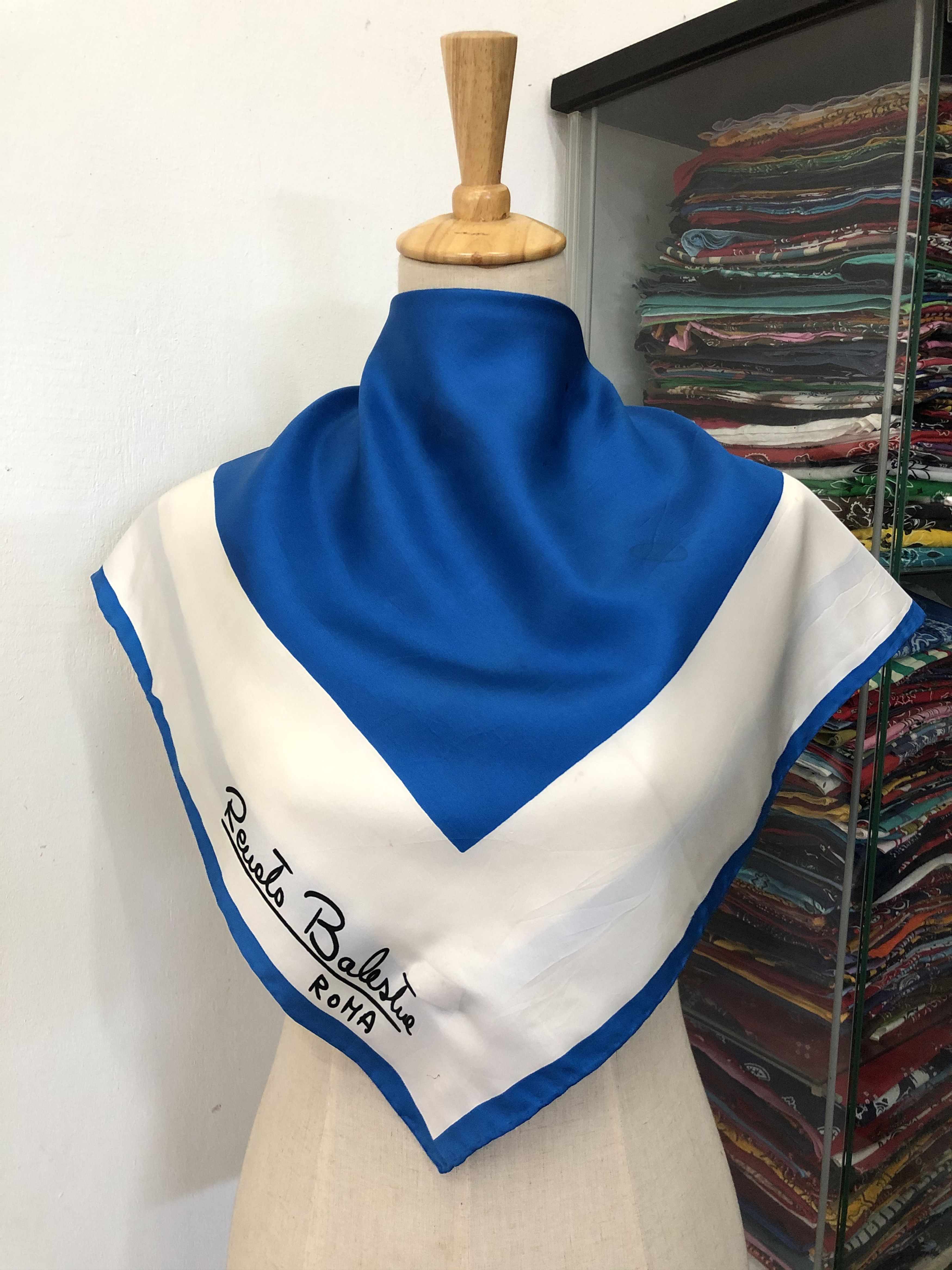 Vintage Vintage Renato Balestra Roma Silk Scarf Size ONE SIZE - 1 Thumbnail