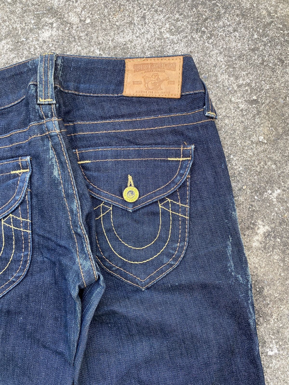 True Religion True Religion Indigo Blue Low Rise Flare Jeans Size 26" / US 2 / IT 38 - 16 Thumbnail