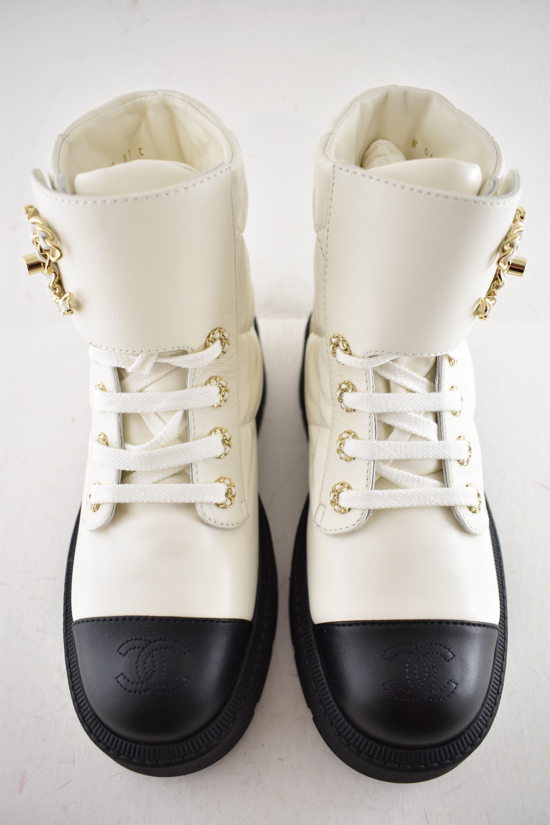 Chanel Chanel 24B CC Combat Black Platform Ankle Short Boots 37c Size US 7 / IT 37 - 14 Thumbnail