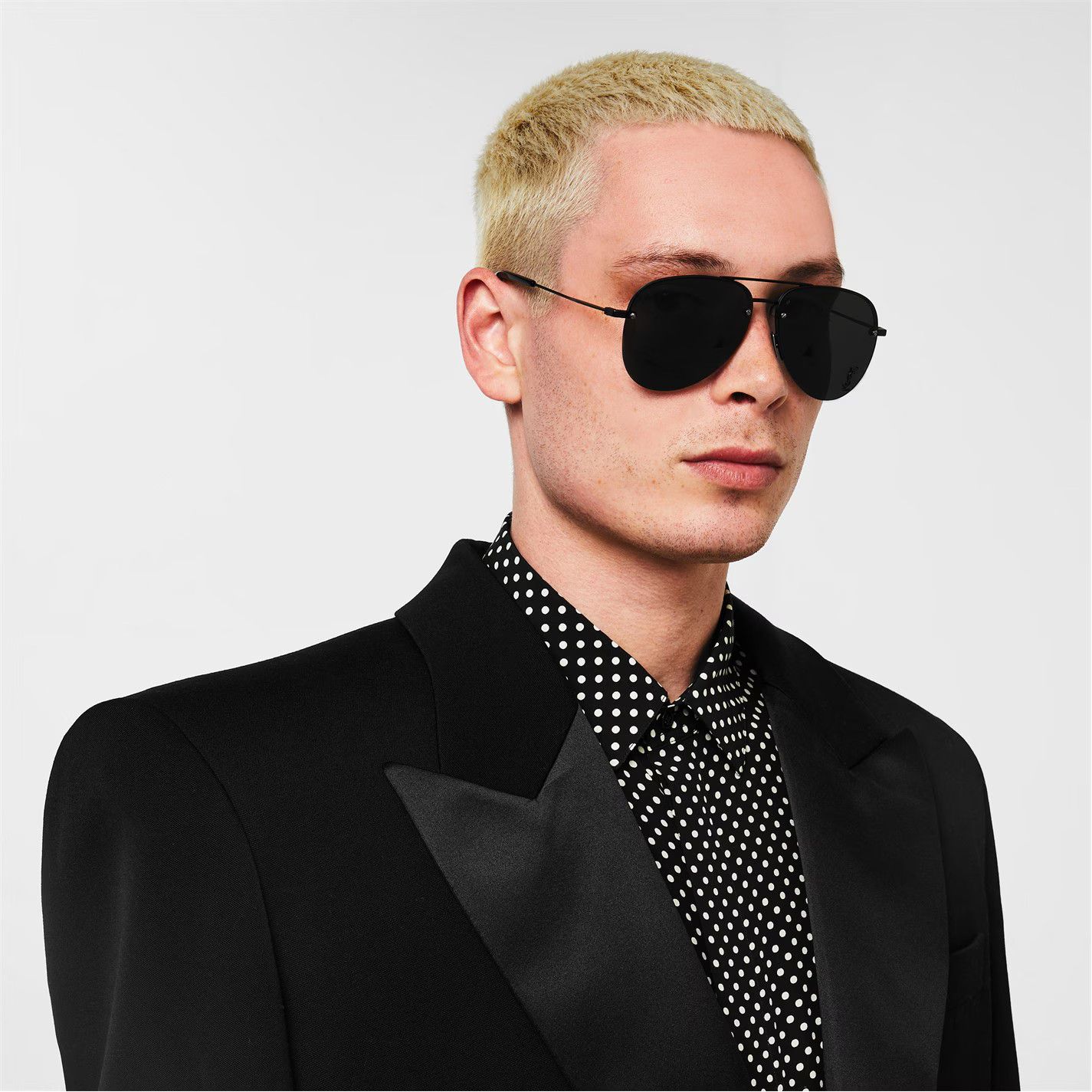 Saint Laurent Paris o1g2r1mq0426 Size: OS / Classic 11 Sunglasses in Black Size ONE SIZE - 2 Thumbnail