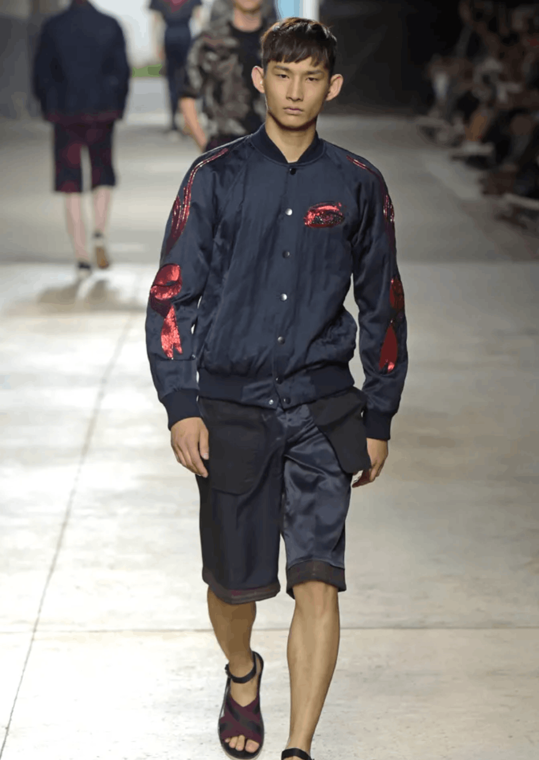 Dries Van Noten Black & Red Satin Embroidered Bomber Size US L / EU 52-54 / 3 - 2 Thumbnail