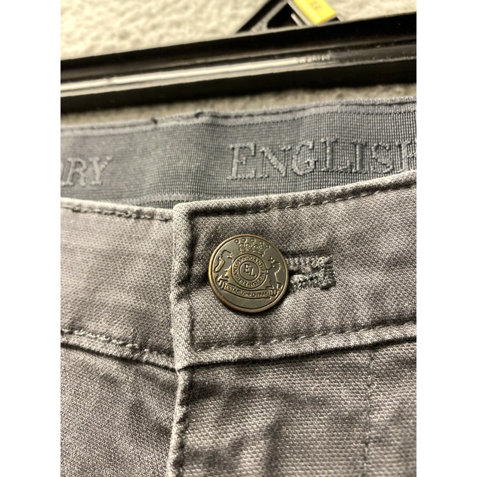 English Laundry **English Laundry Men's Gray Straight Leg Jeans 33x32** User: English Laundry Men's Gray Straight Leg Jeans Size 33x32 Size US 33 - 5 Thumbnail