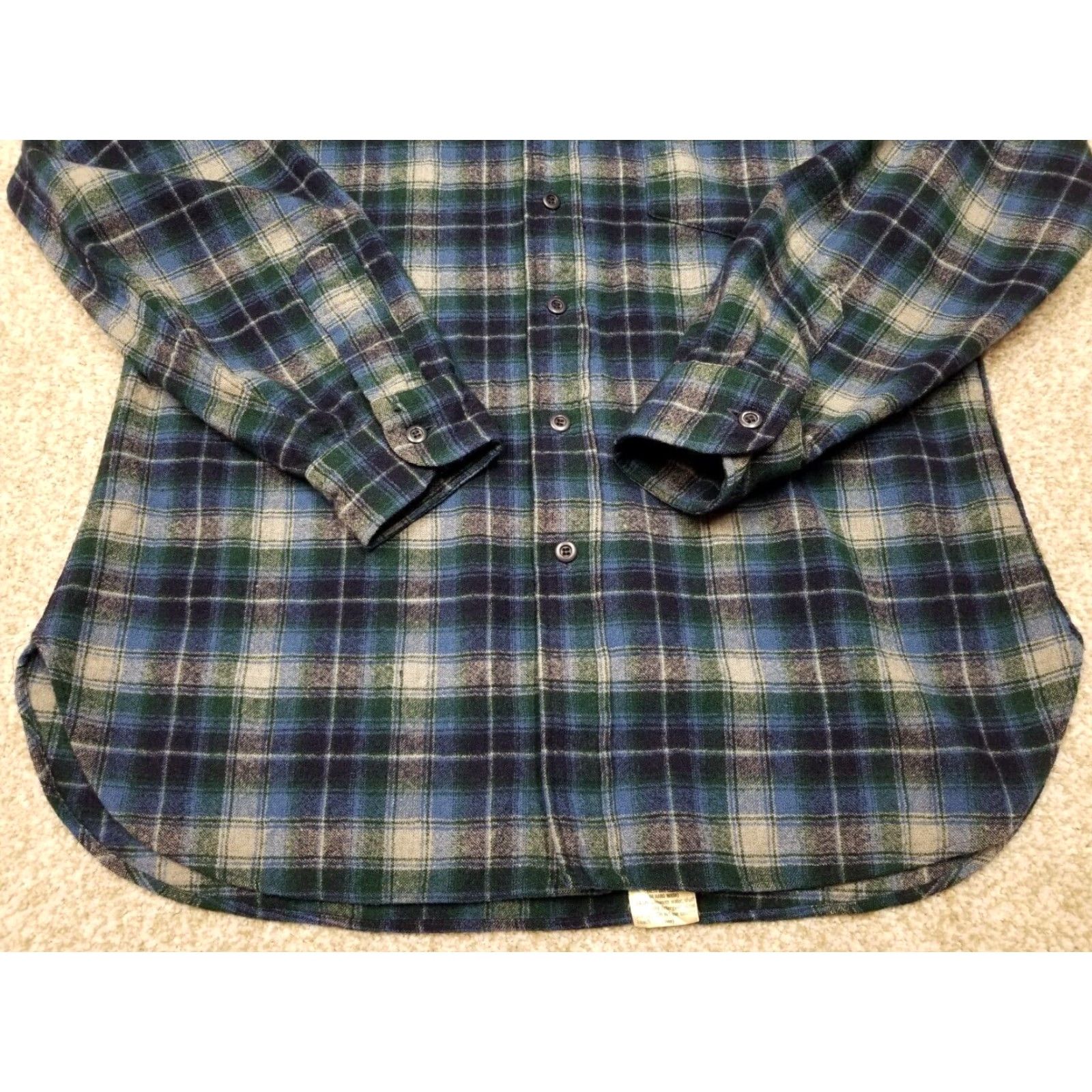 Pendleton VINTAGE Pendleton Wool Shirt Men L Blue Plaid Work Outdoors 100% Pure Virgin Wool Button-Up Shirt Mens Regular Large Blue Plaid 100% Wool Size US L / EU 52-54 / 3 - 4 Thumbnail