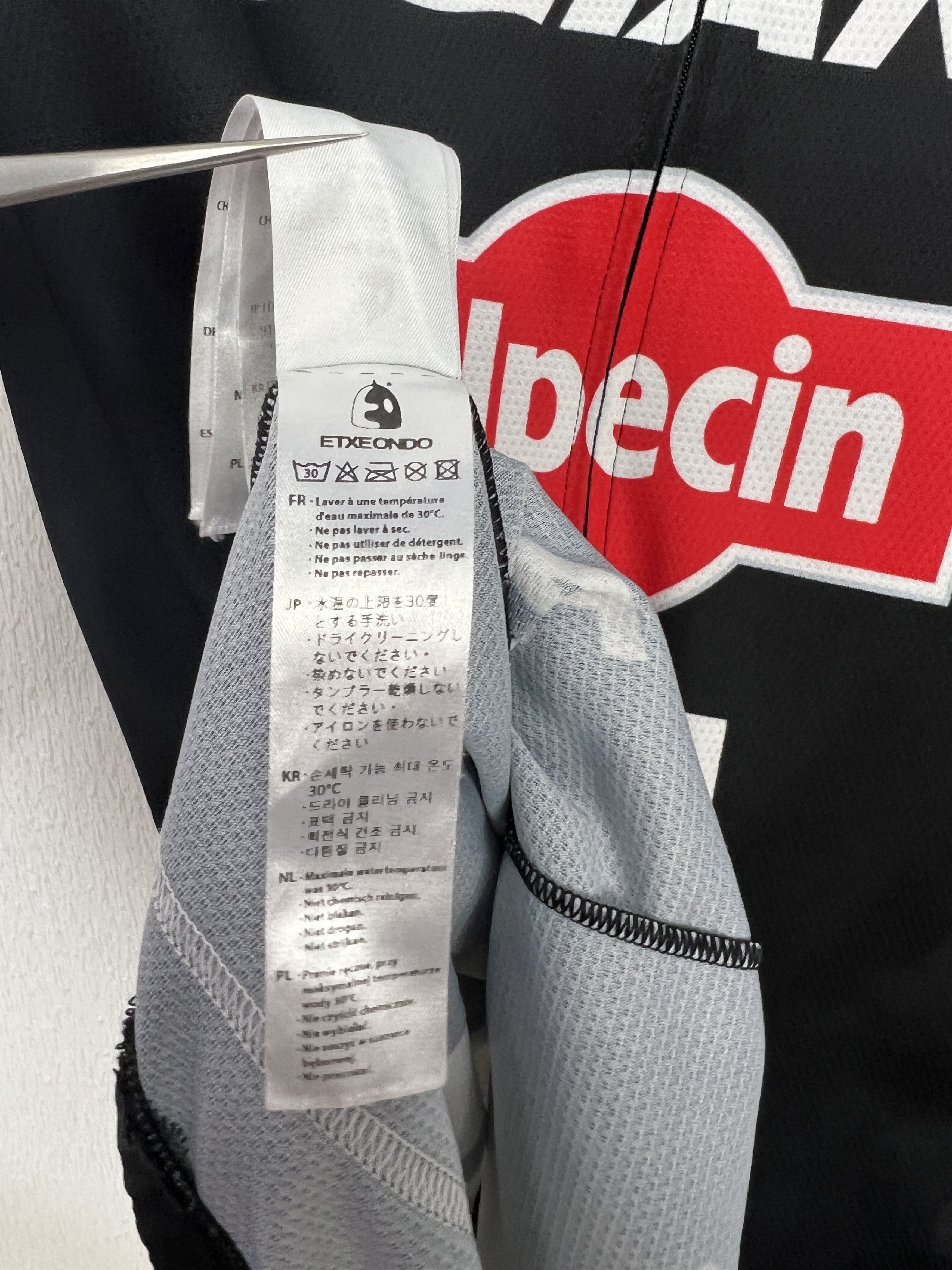 Giant Team Giant Alpecin Etxeondo Cycling Shirt Jersey Cycling Size US XL / EU 56 / 4 - 13 Thumbnail