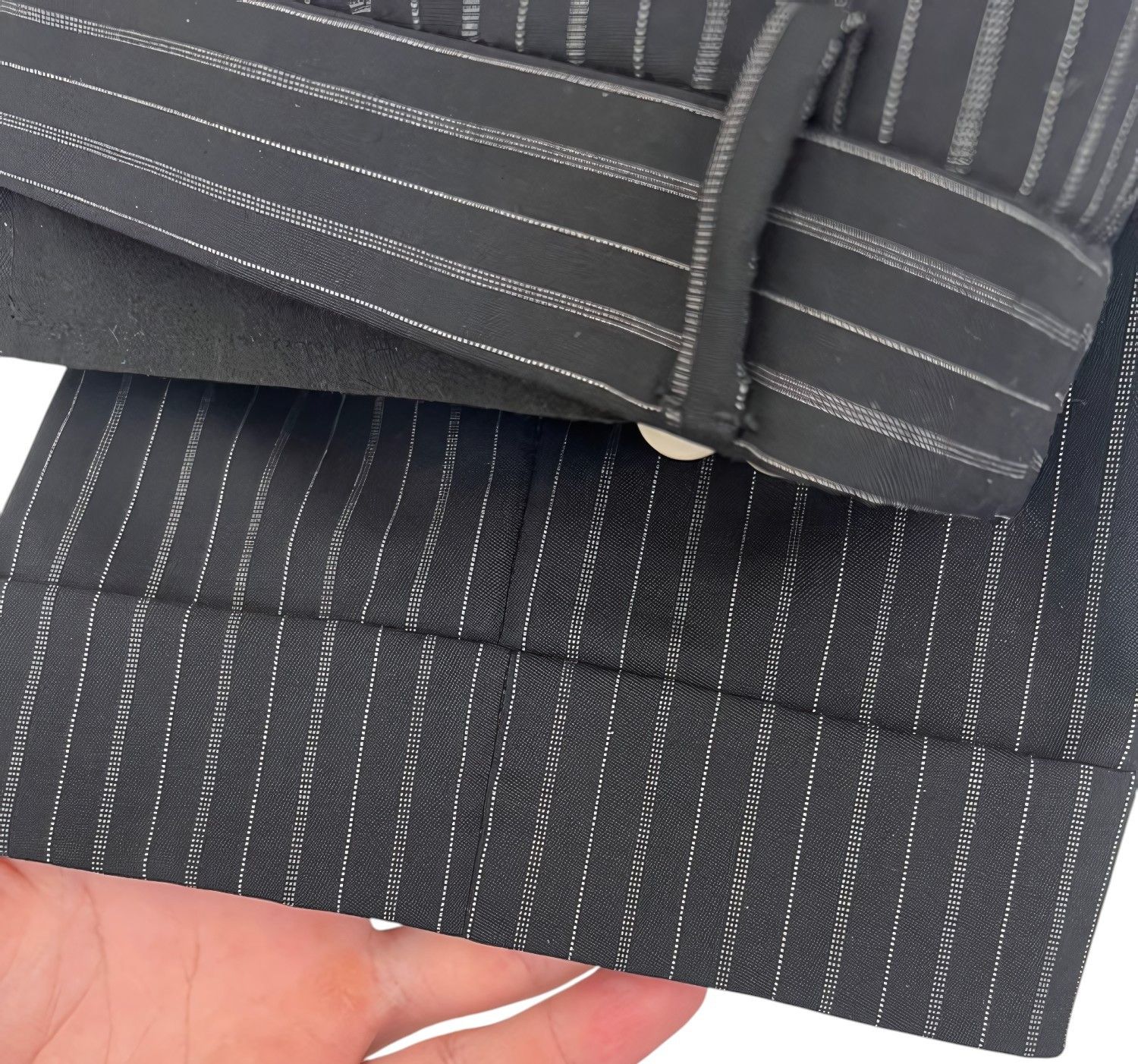 Gucci STRIPPED SUIT BY TOM FORD Size 50R - 6 Thumbnail