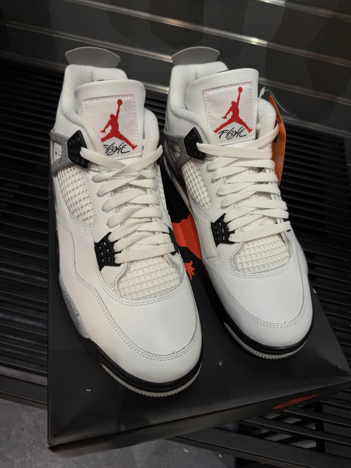 Jordan Brand Mens Size 11.5 Nike Air Jordan 4 Retro OG White Cement New Size US 11.5 / EU 44-45 - 5 Thumbnail
