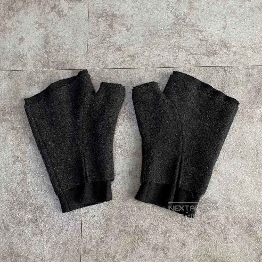 D.Hygen D.hygen Dark Avant-Garde Fingerless Gloves. Size ONE SIZE - 3 Thumbnail