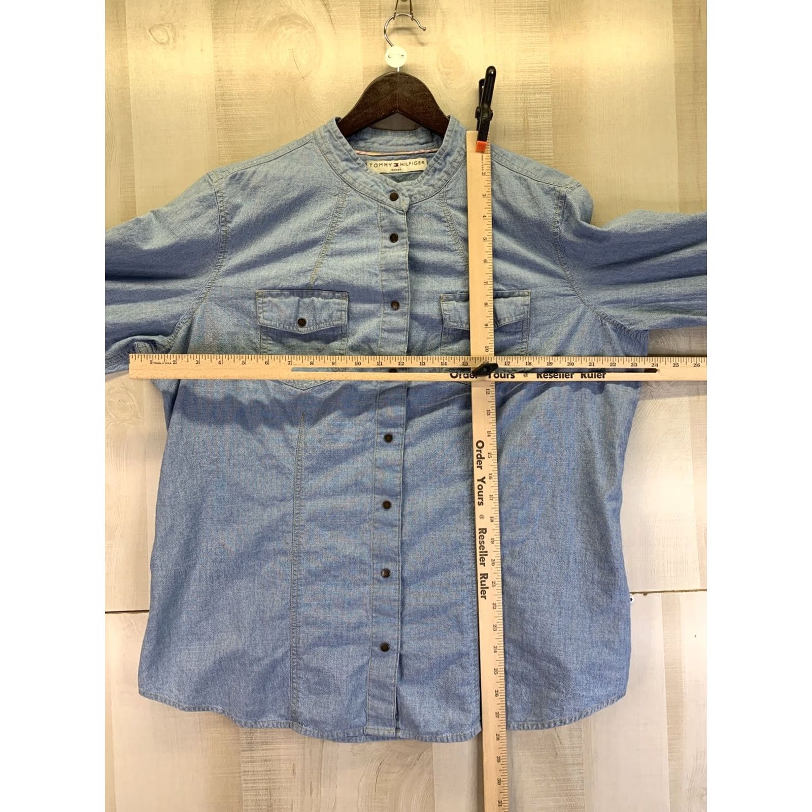 Tommy Hilfiger VINTAGE Tommy Hilfiger Woman Denim Chambray Snap Front Top 16 Blue 100% Cotton Shirt Womens Size XXL / US 16-18 / IT 52-54 - 2 Thumbnail