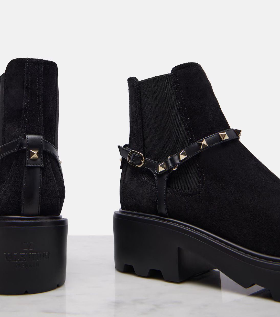 Valentino os11x0126 Rockstud Buckle Strap Chelsea Boots in Black Size US 7 / IT 37 - 5 Thumbnail