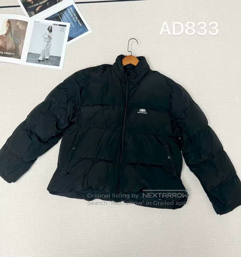 Balenciaga Balenciaga Small Logo Puffer Jacket Size XS / US 0-2 / IT 36-38 - 1 Thumbnail