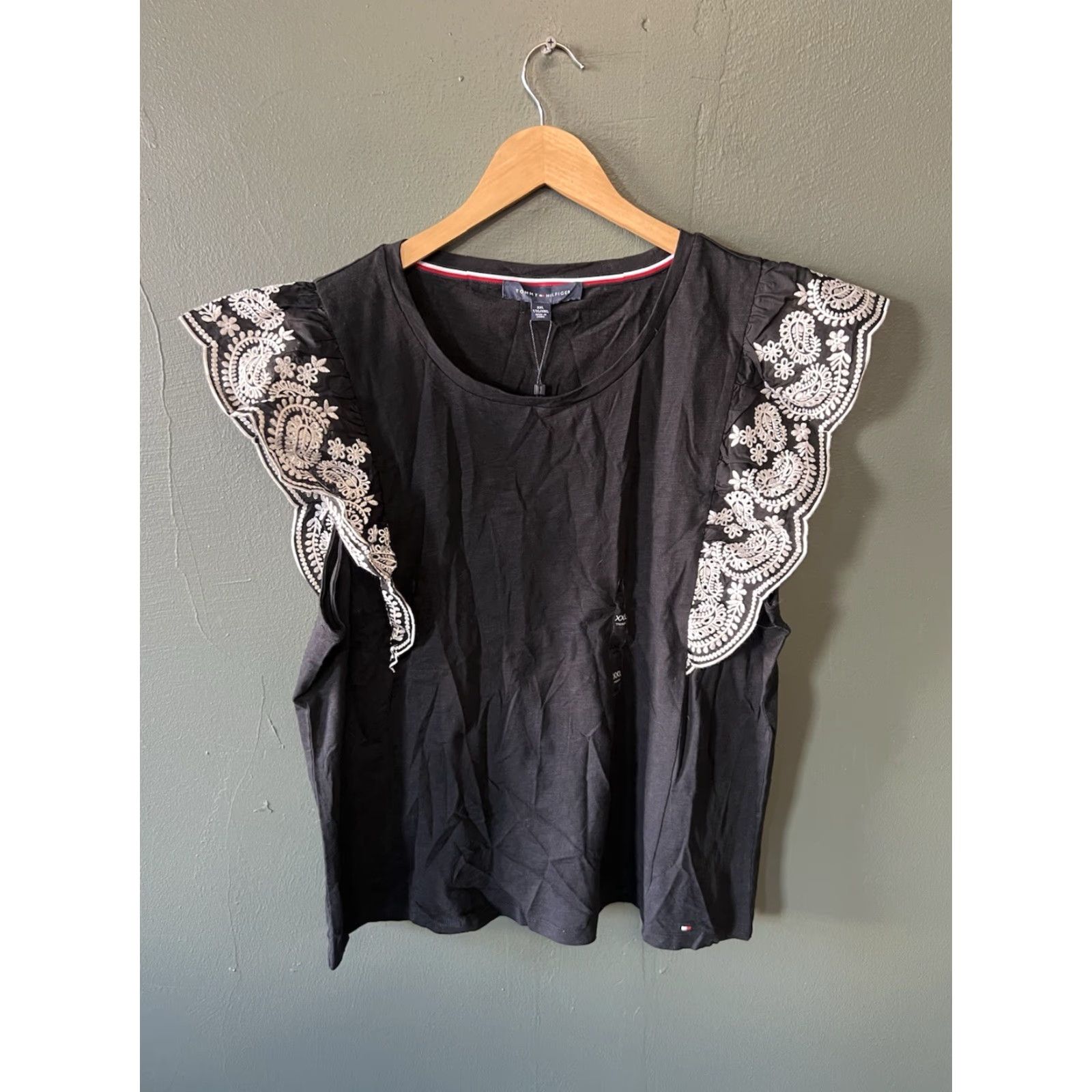 Tommy Hilfiger Tommy Hilfiger Womens Blouse Shirt Sleeveless Black 2XL NWT Tunic Shirt Womens Black 2XL NWT Size XXL / US 16-18 / IT 52-54 - 2 Thumbnail
