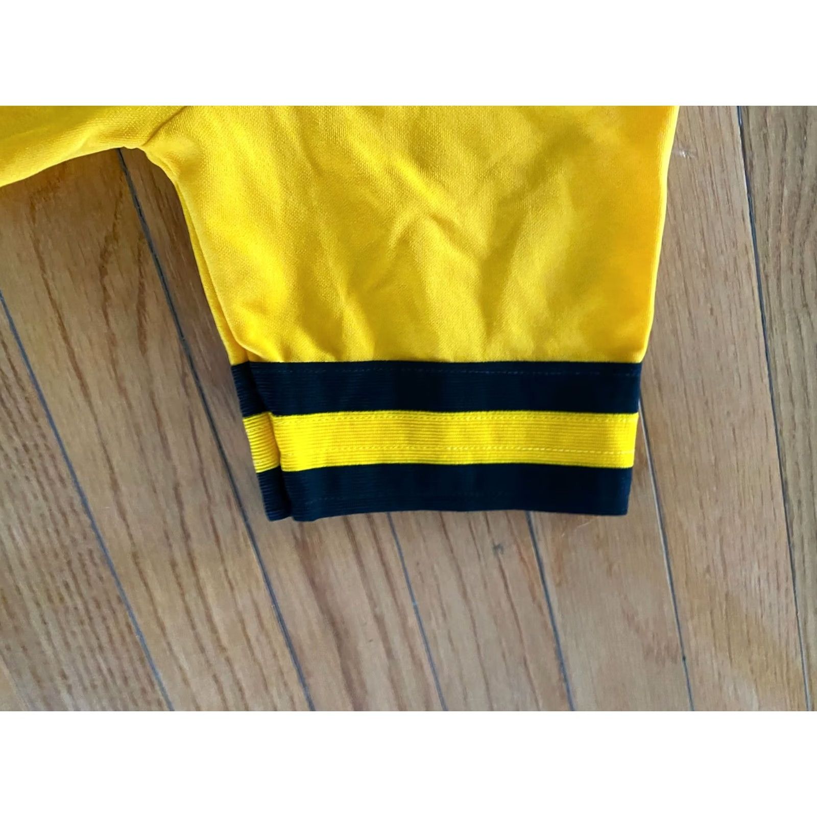 Vintage Nirvana Majestic Mens S T-Shirt Baseball Jersey Yellow Patch Grunge Vintage Band Rare Shirt Size US S / EU 44-46 / 1 - 4 Thumbnail