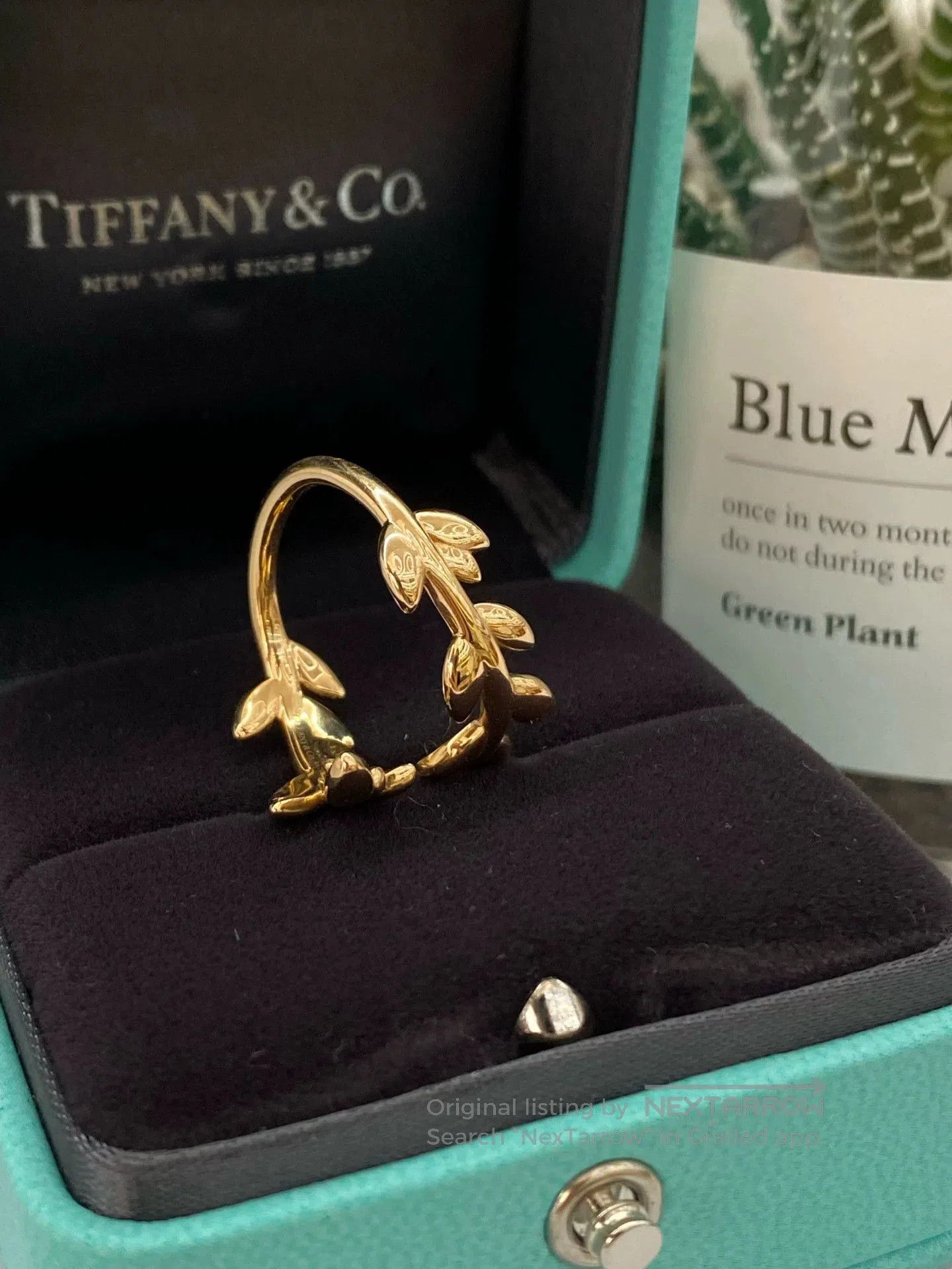 Tiffany & Co. Tiffany 18k Gold Olive Leaf Ring. Size ONE SIZE - 4 Thumbnail